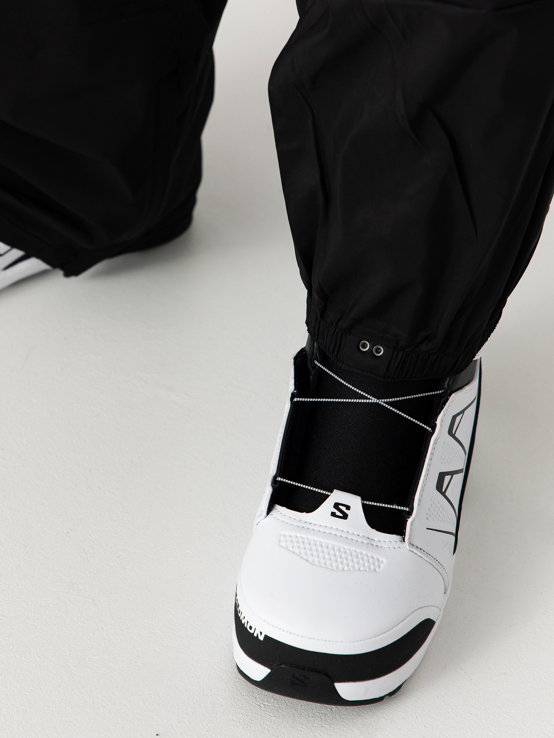 Pánske Snowboardové nohavice ThirtyTwo Basement Bib (black)