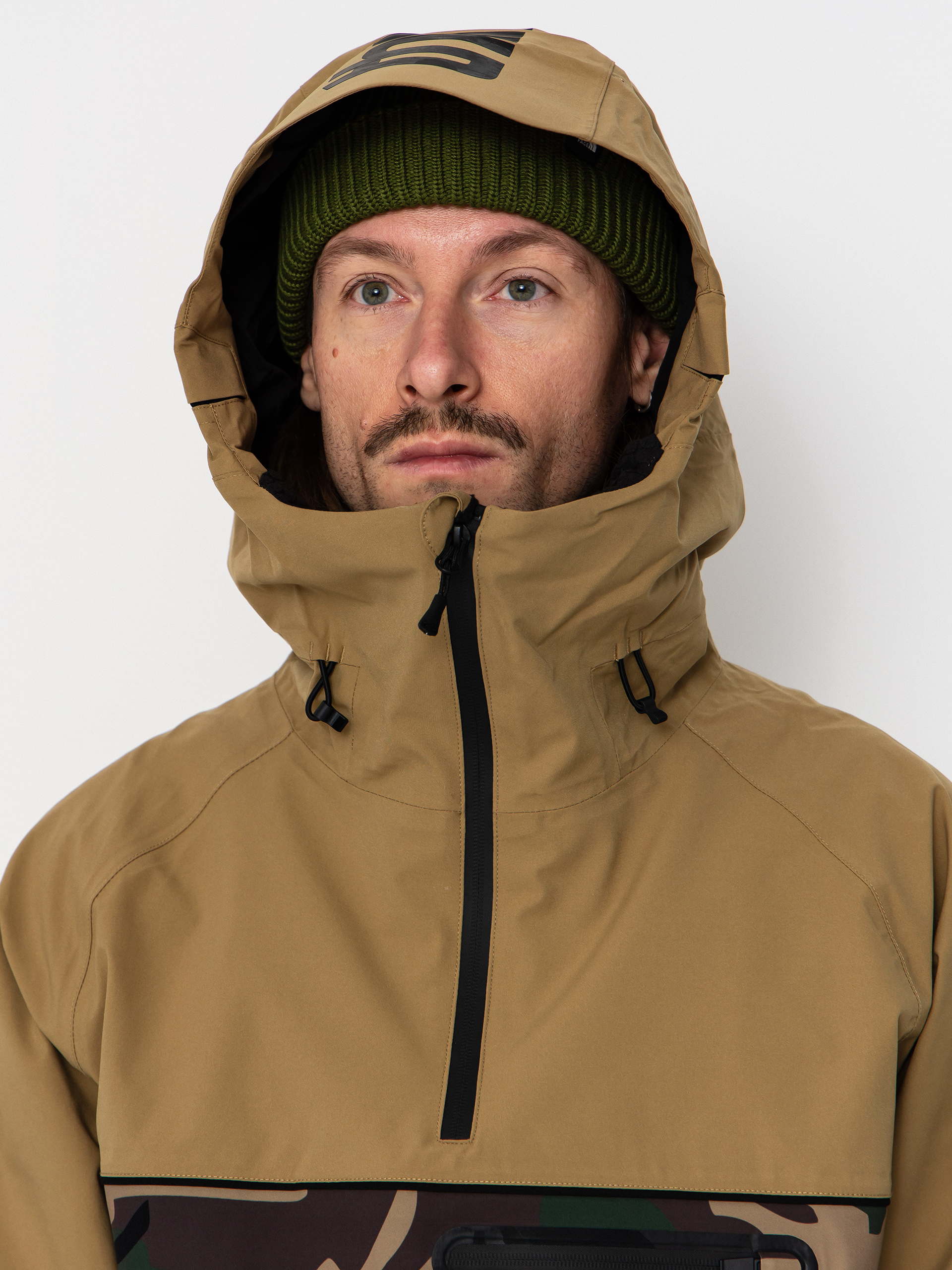 Pánska Snowboardová bunda ThirtyTwo Light Anorak (camo)