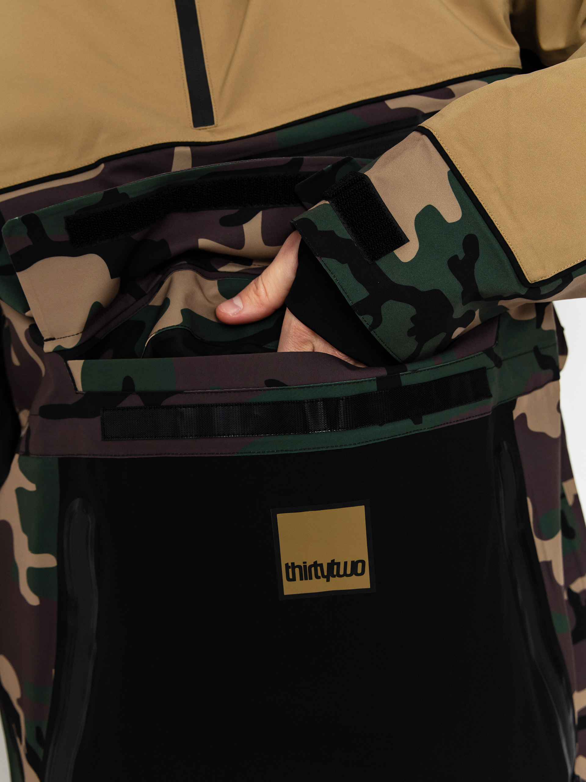 Pánska Snowboardová bunda ThirtyTwo Light Anorak (camo)