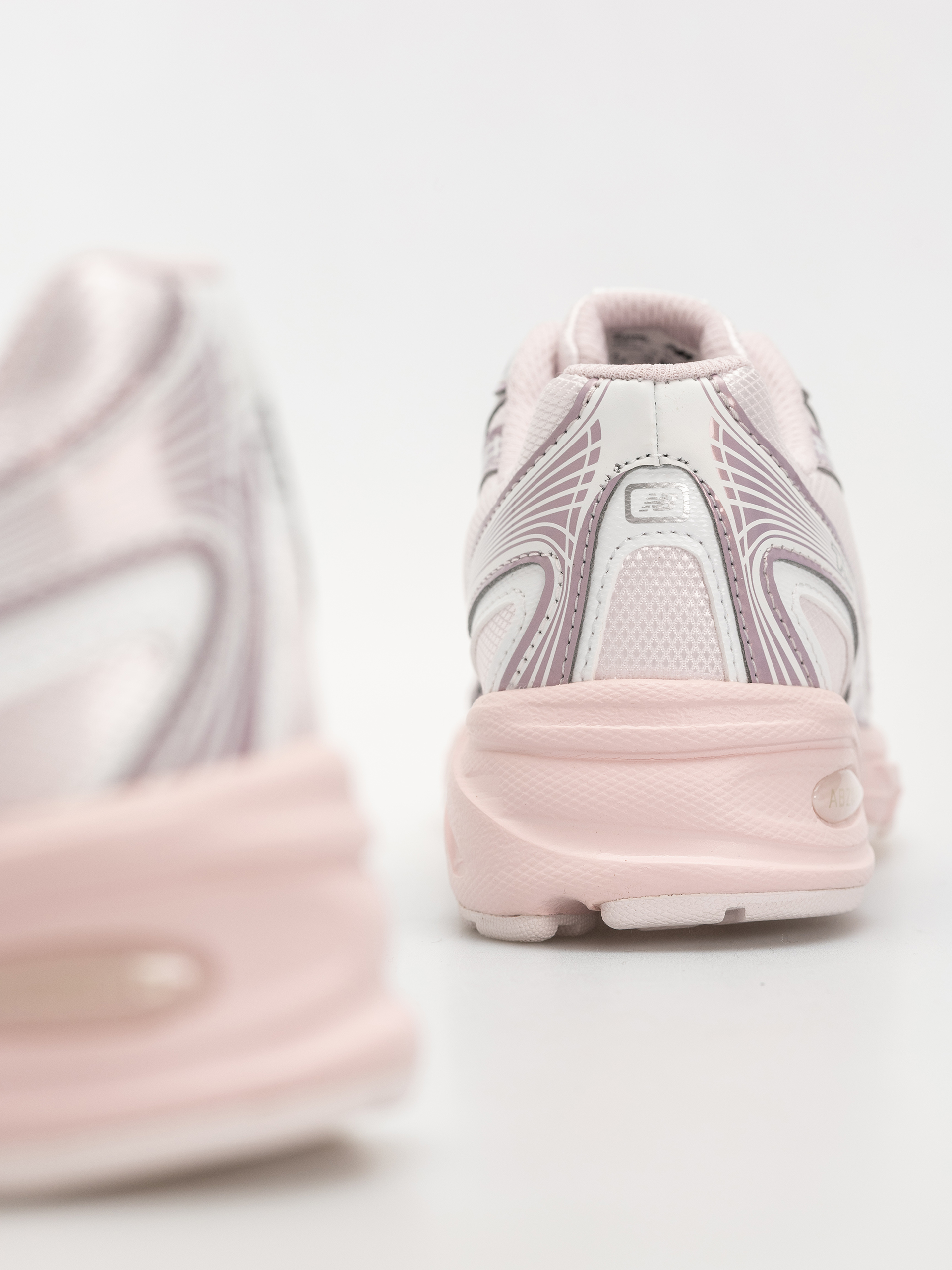 Topánky New Balance 740 JR (pink salt/stone pink)