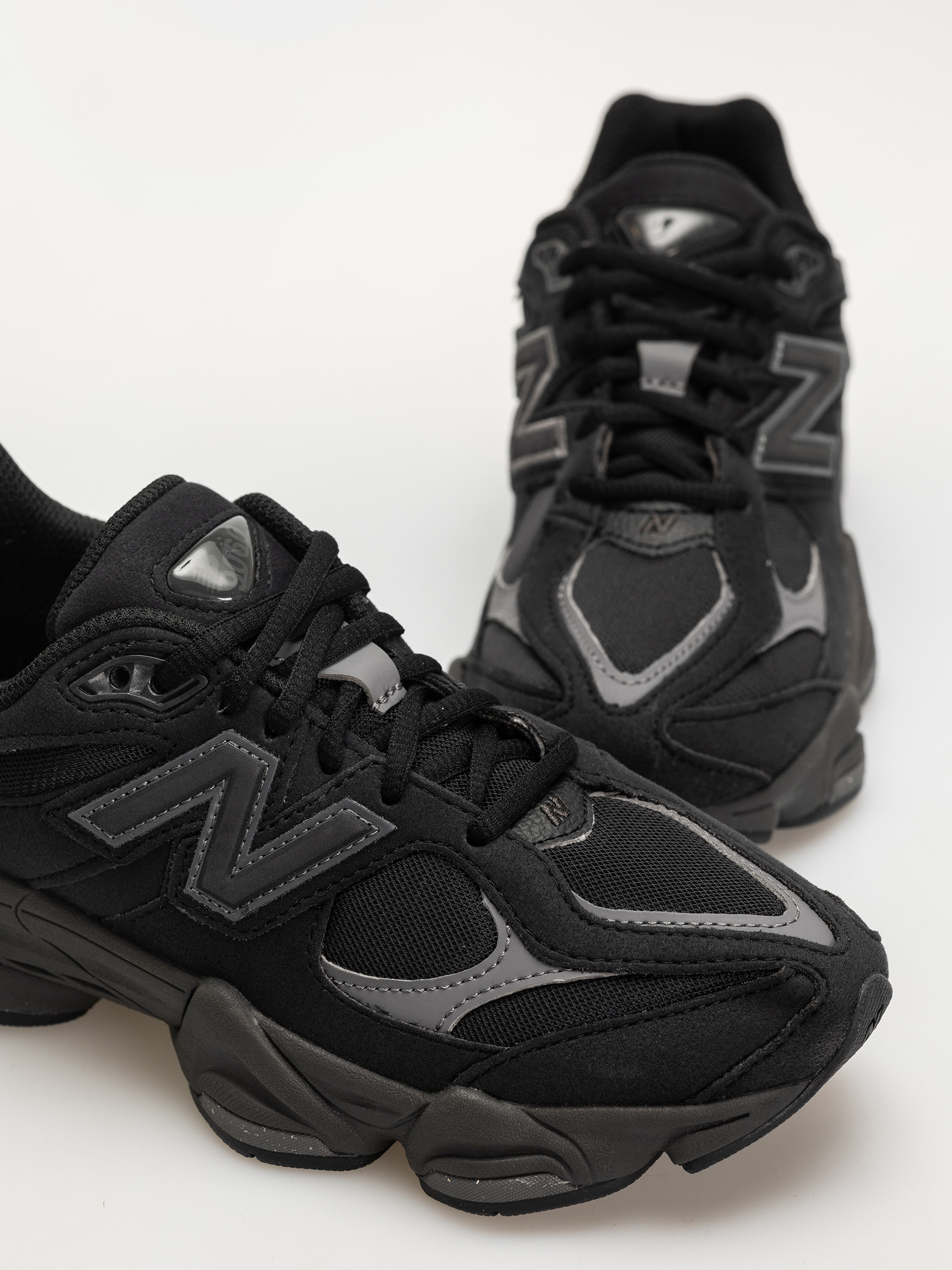 Topánky New Balance 9060 JR (black/castlerock)