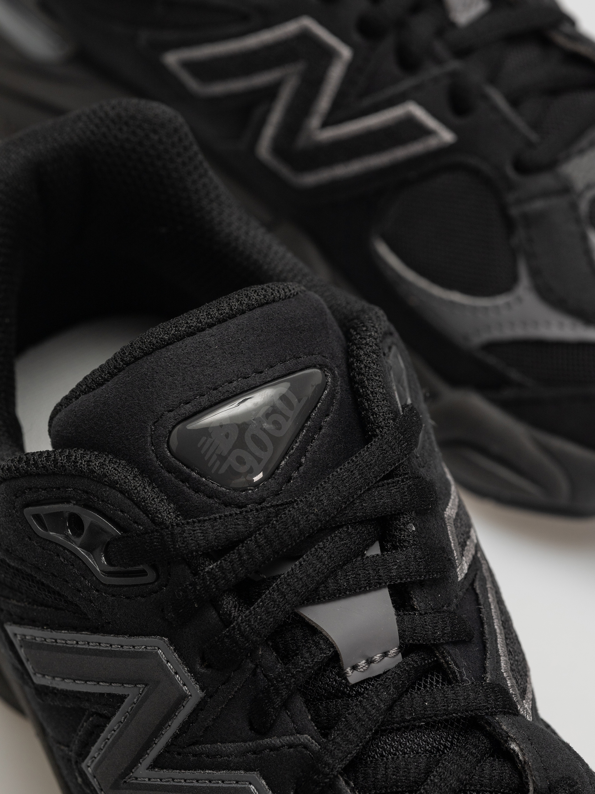 Topánky New Balance 9060 JR (black/castlerock)