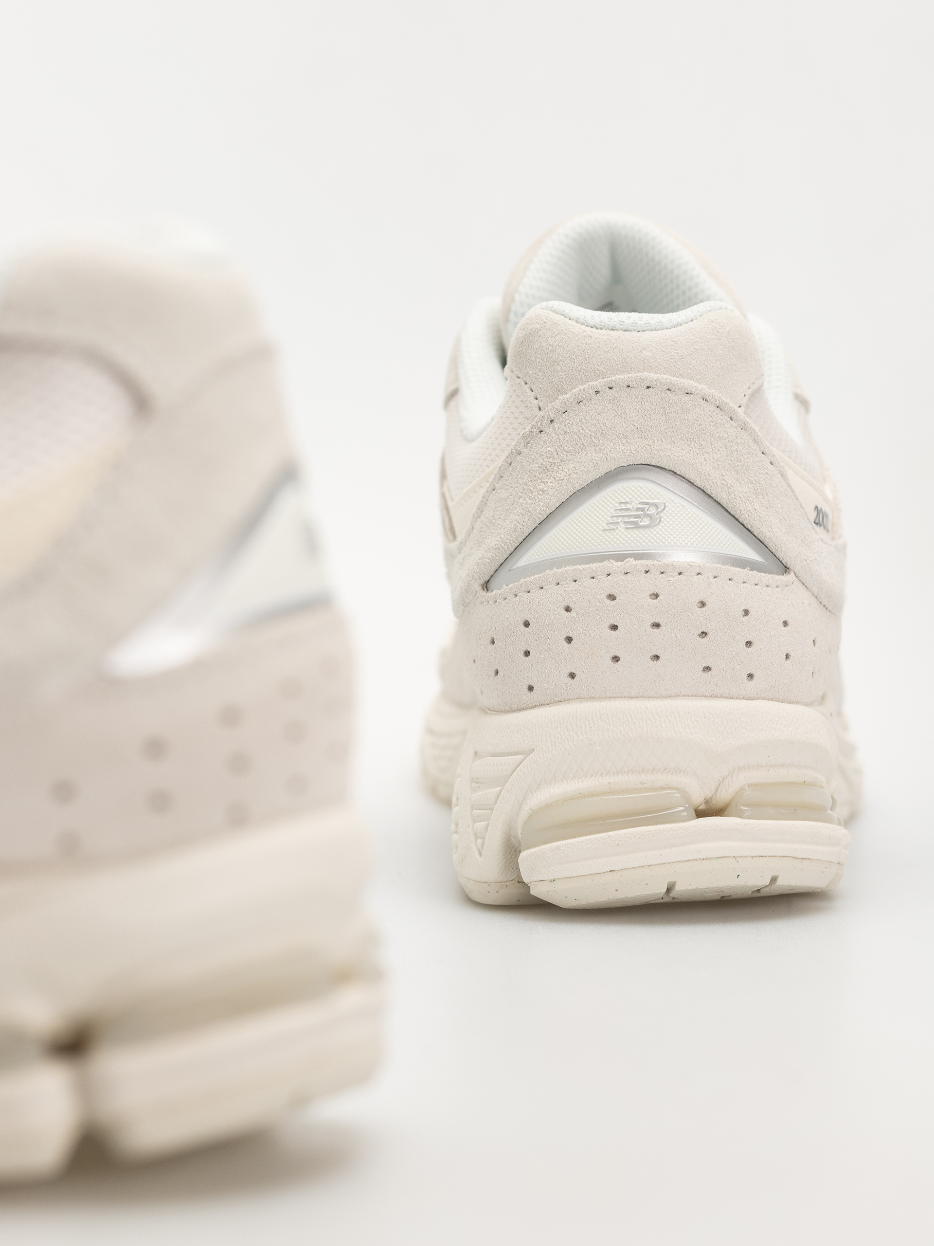 Topánky New Balance 2002 (sea salt/silver metallic)