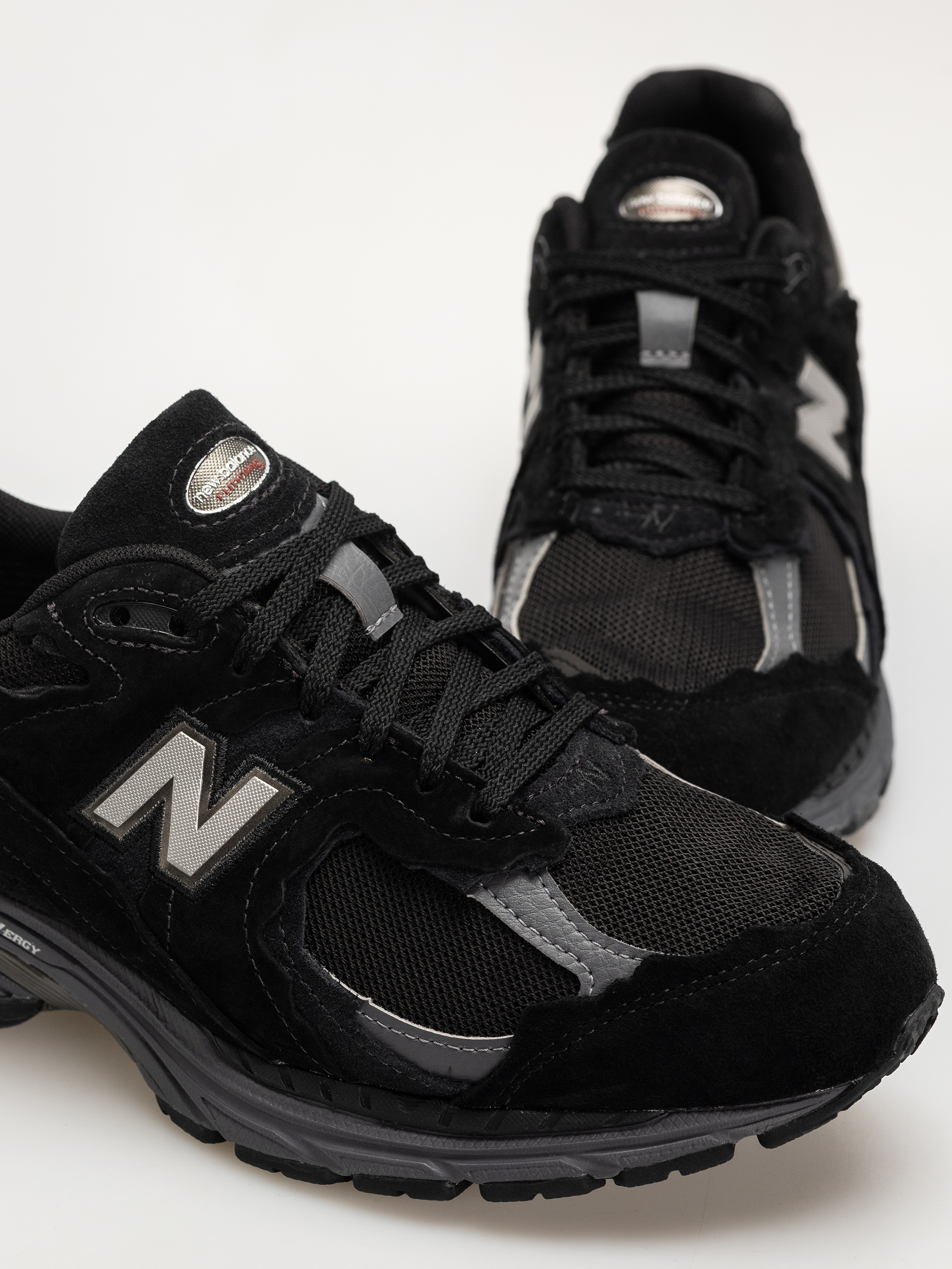 Topánky New Balance 2002 (black/magnet)