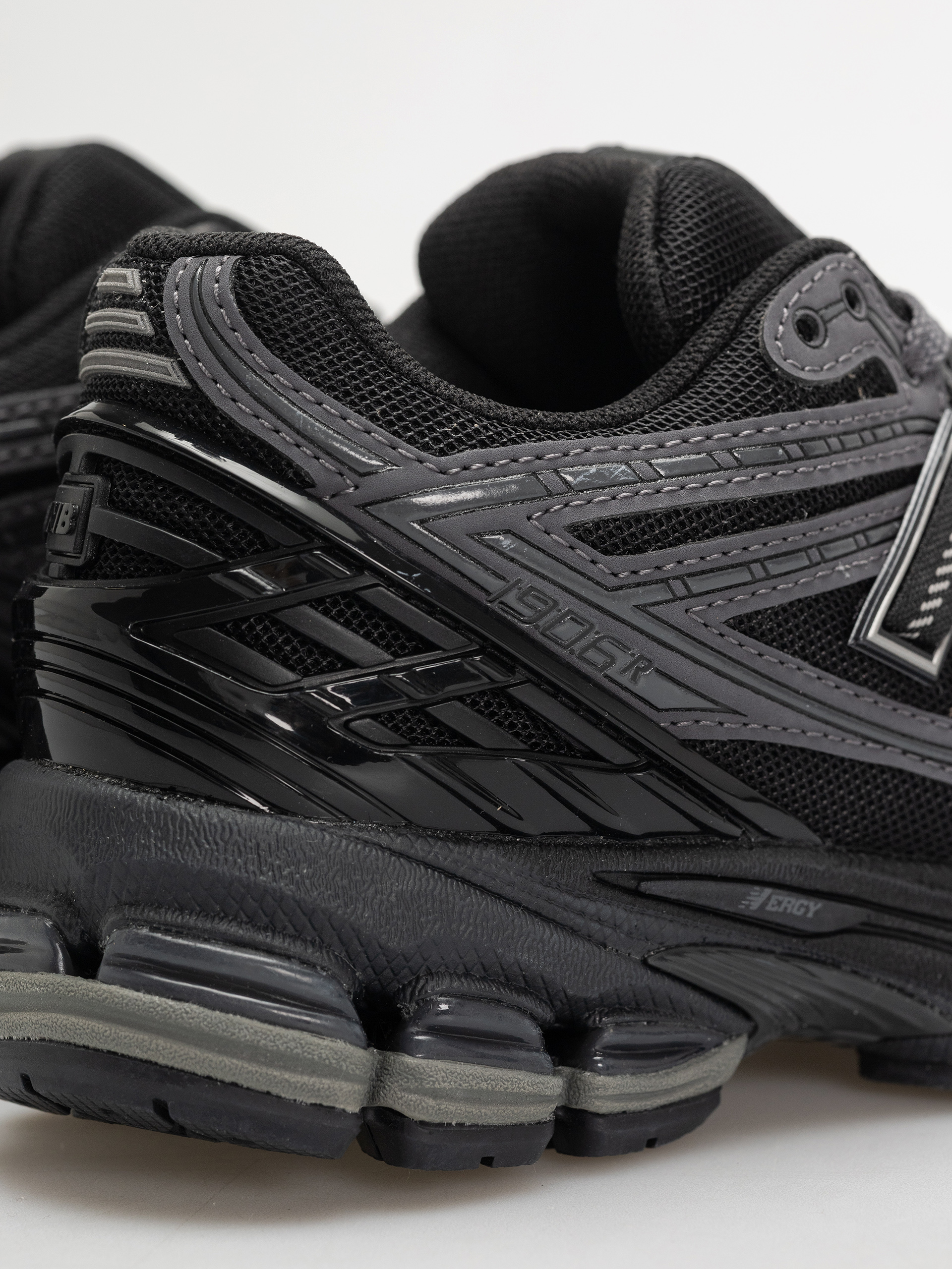 Topánky New Balance 1906 (black)