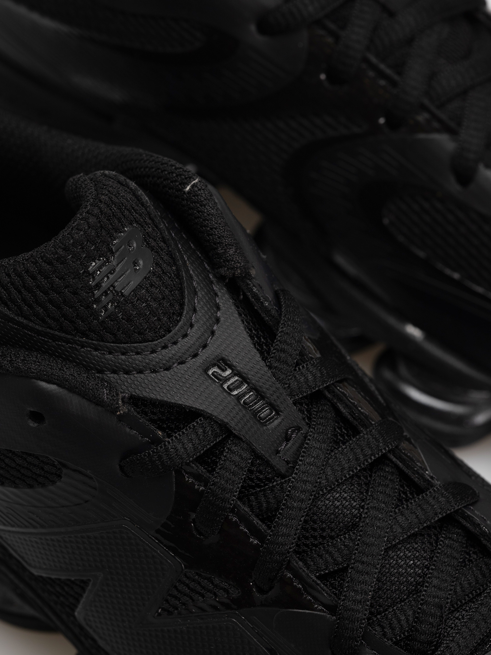 Topánky New Balance 2000 (black/black etb)