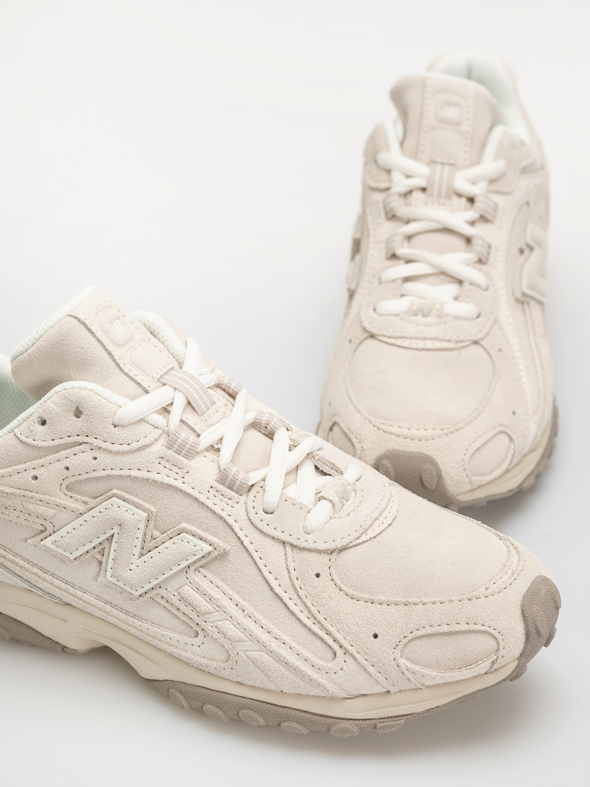 Topánky New Balance 204 (timberwolf/linen mmc)
