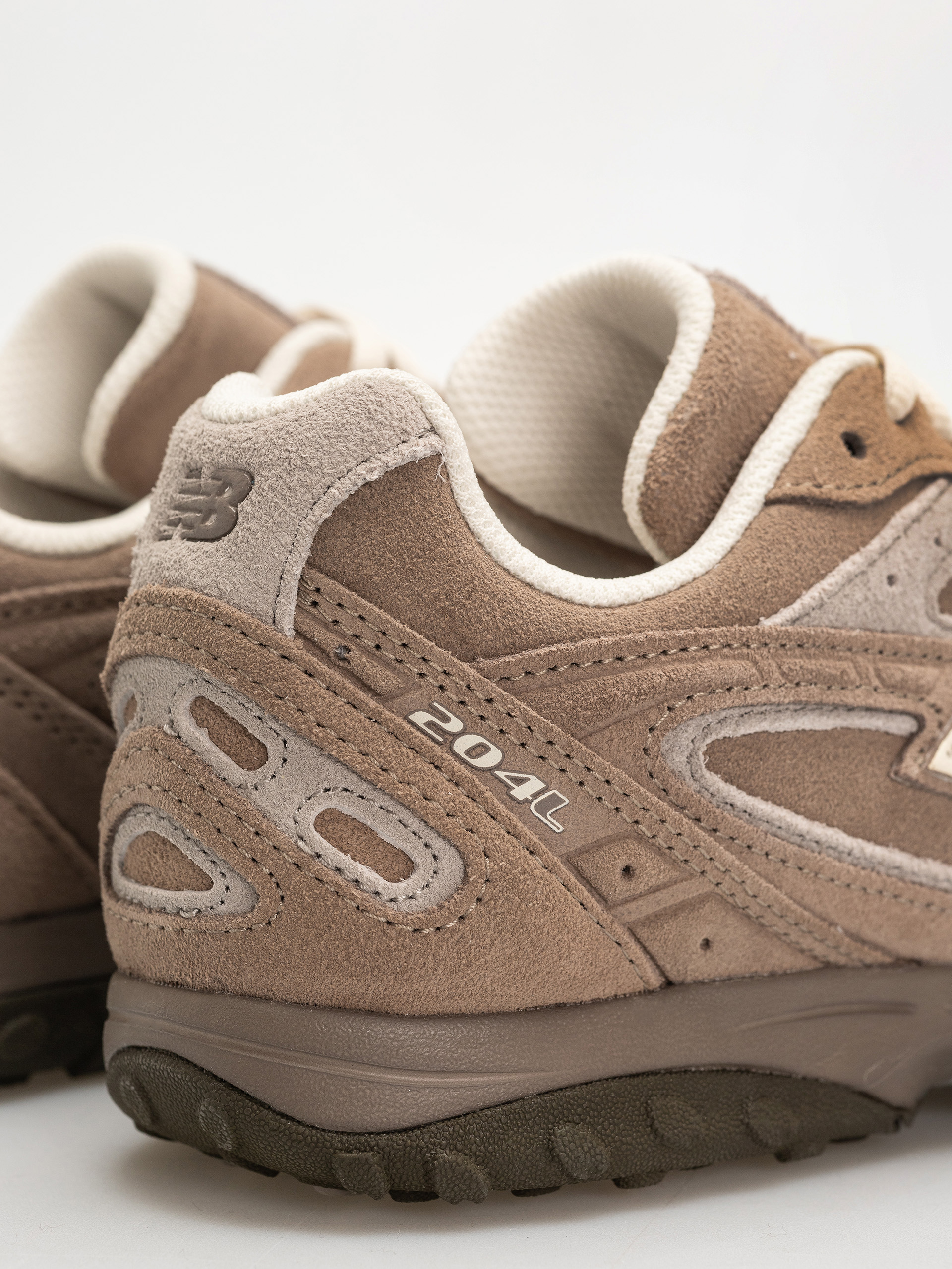 Topánky New Balance 204 (mushroom/arid stone mma)