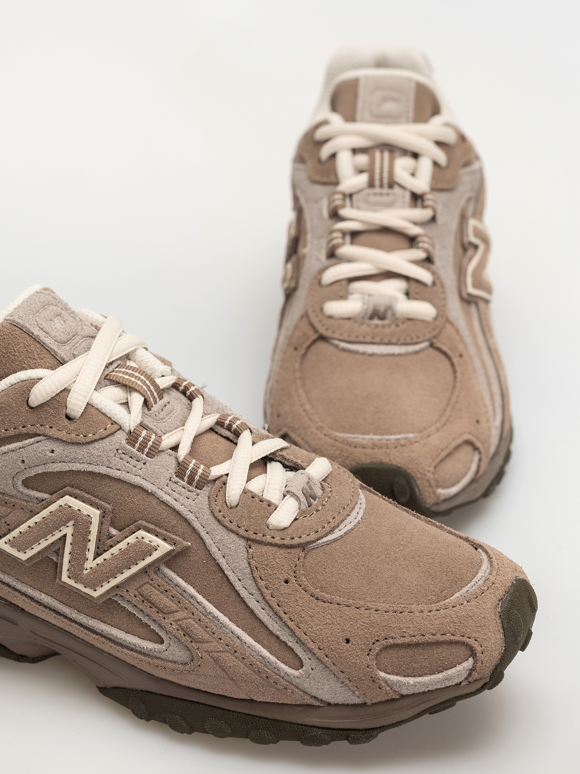Topánky New Balance 204 (mushroom/arid stone mma)