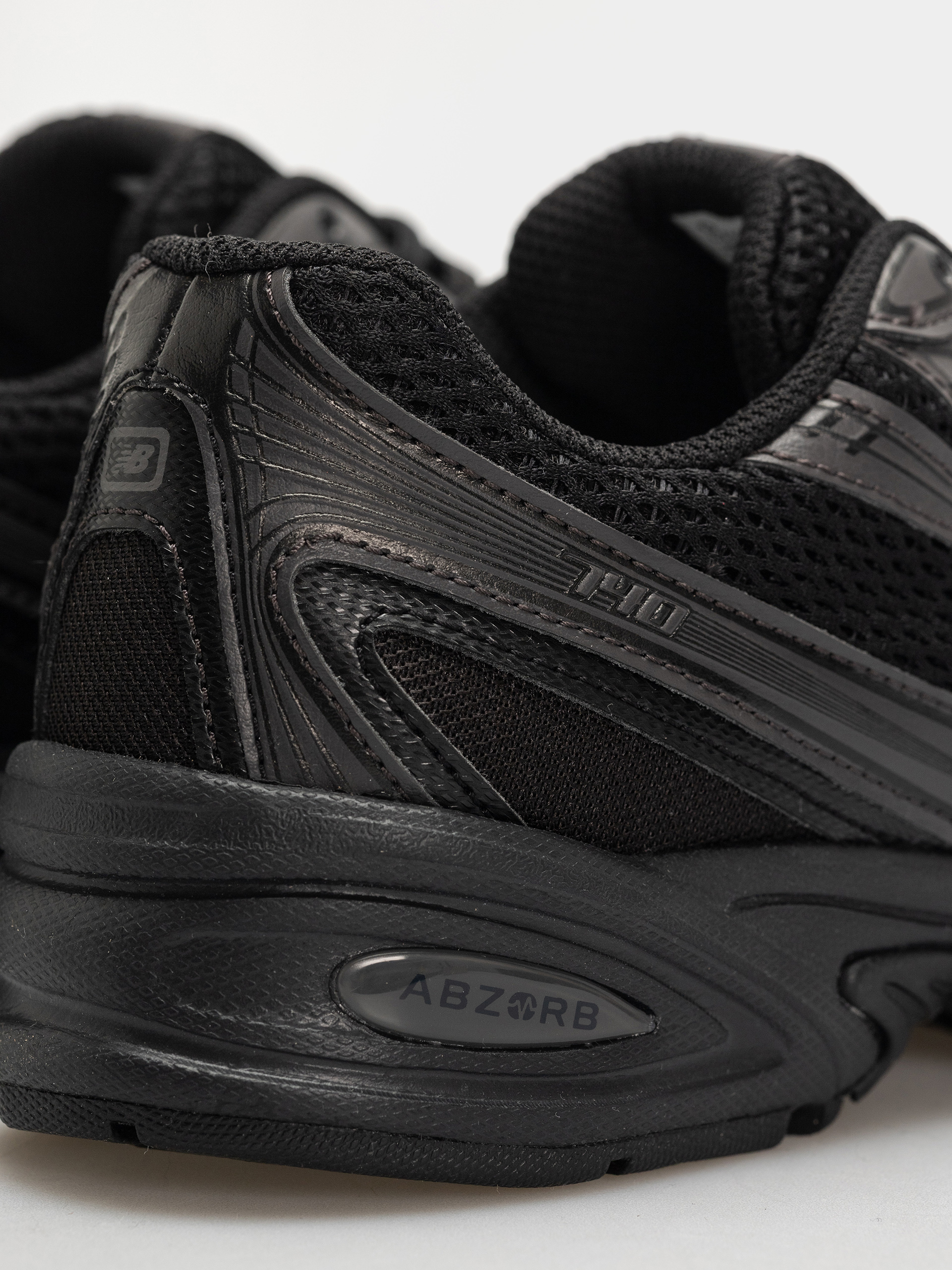 Topánky New Balance 740 (white/silver metallic/black nw2)