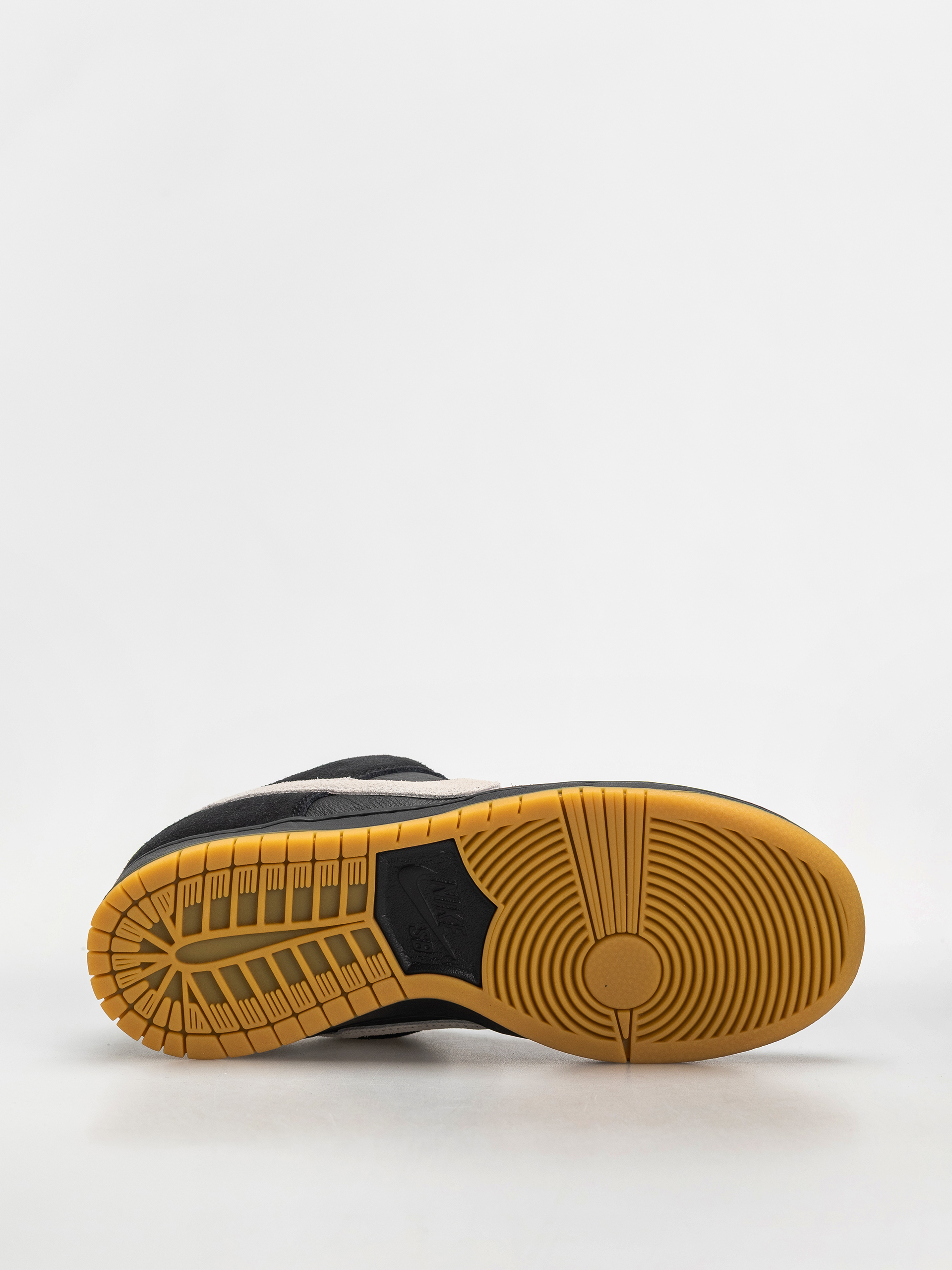 Topánky Nike SB Dunk Low Pro (black/white black gum light brown)