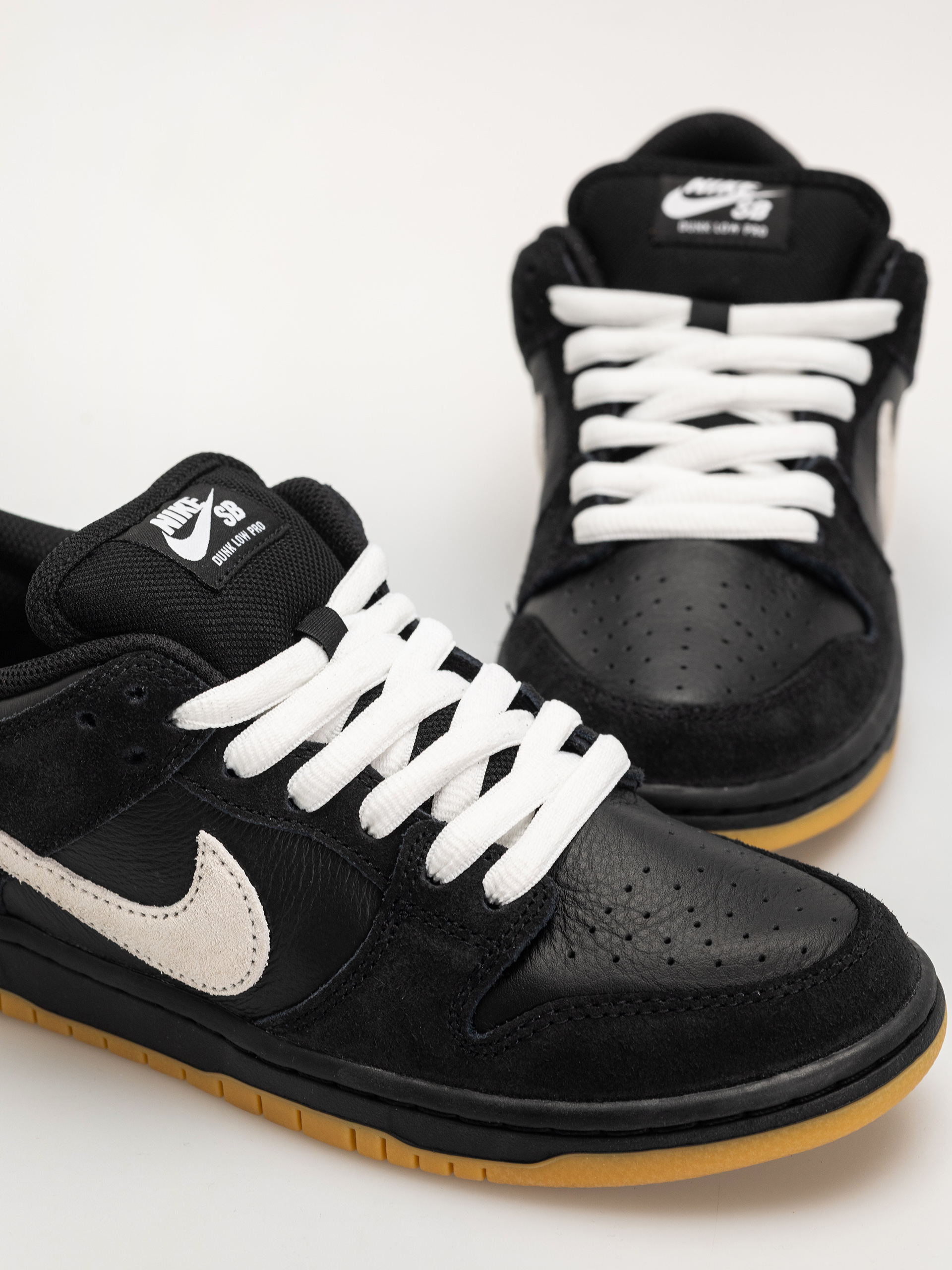 Topánky Nike SB Dunk Low Pro (black/white black gum light brown)