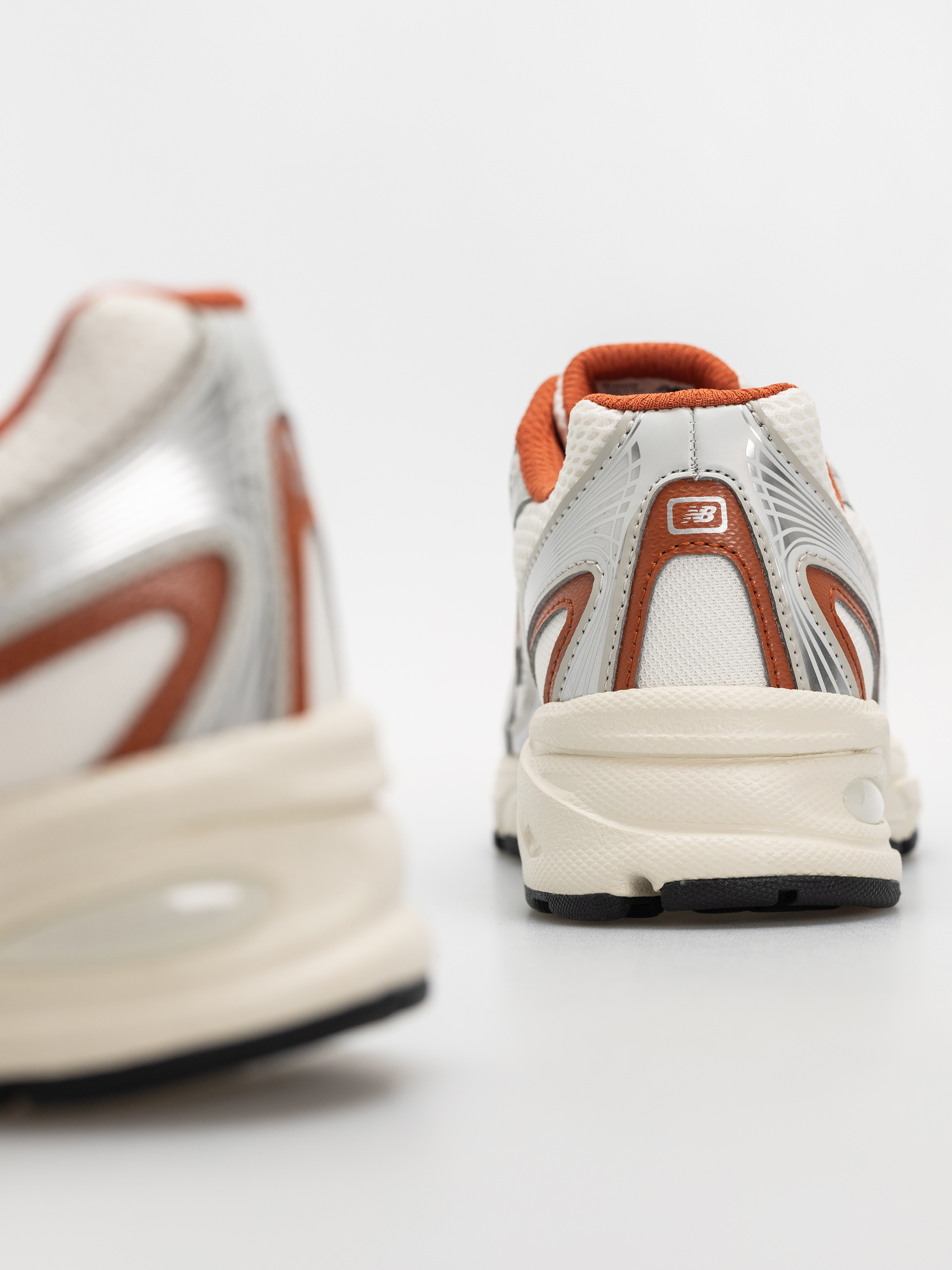 Topánky New Balance 740 JR (silver metallic/cinnamon)