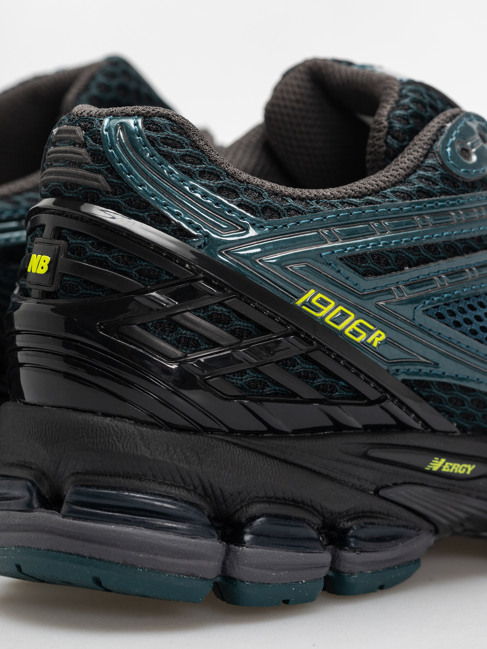 Topánky New Balance 1906 (medusa green/black)