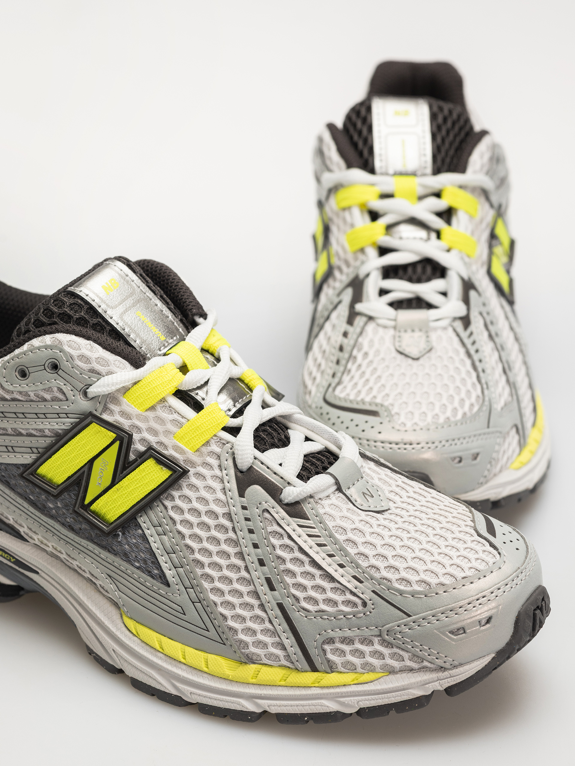 Topánky New Balance 1906 (light silver metallic/alkaline green)