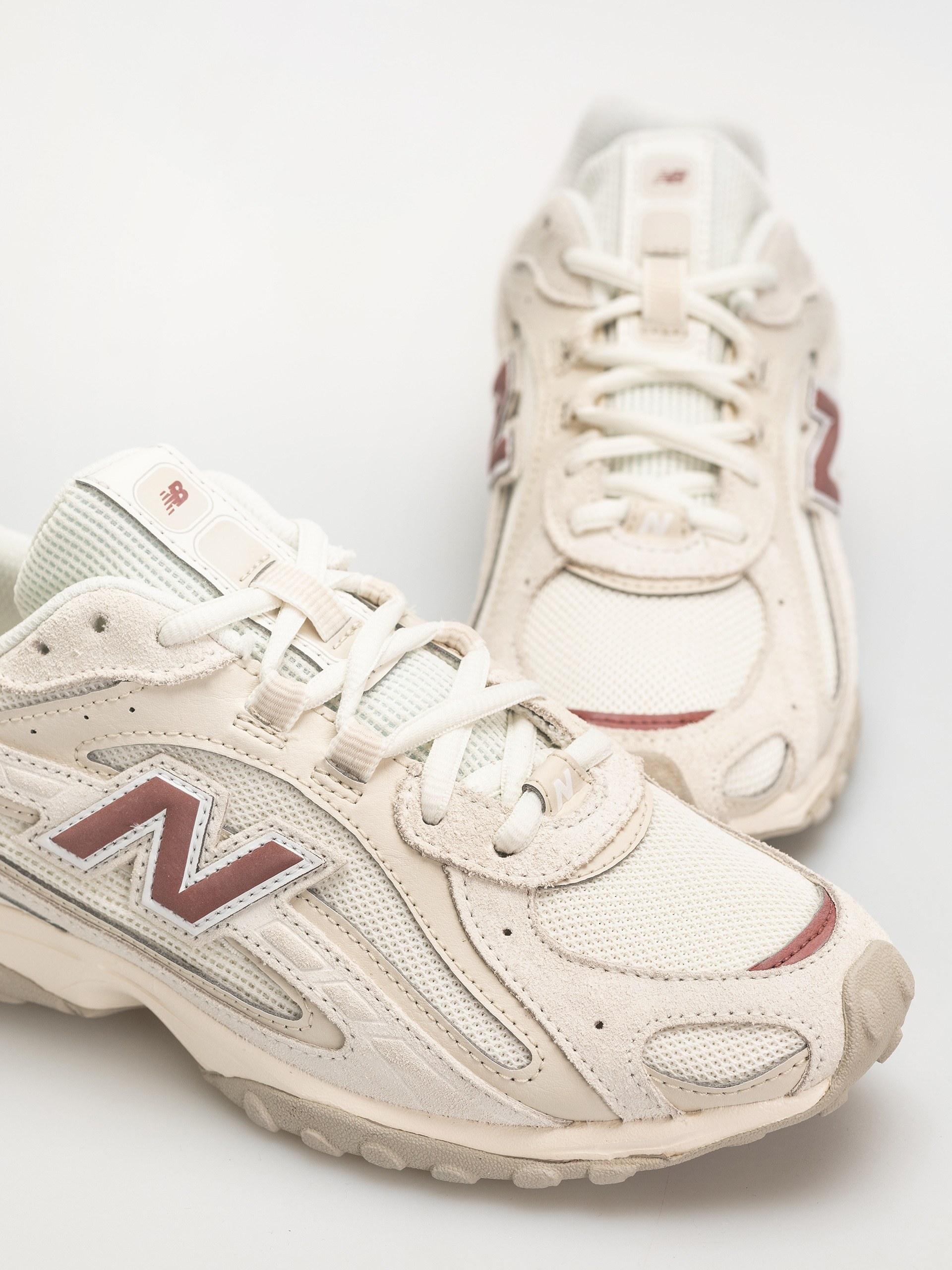 Topánky New Balance 204 (sea salt/red rock)
