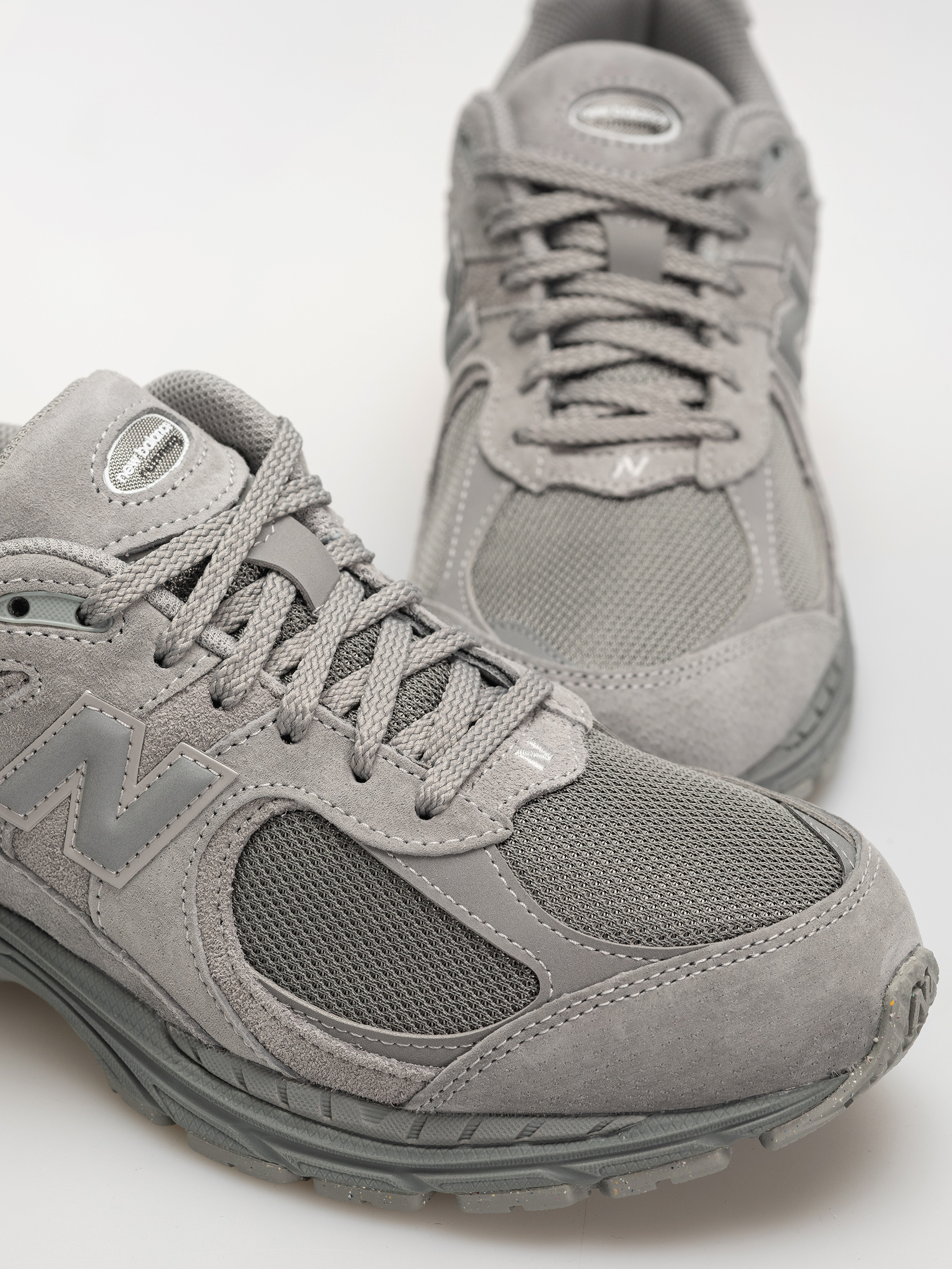 Topánky New Balance 2002 (slate grey/dark silver metallic)