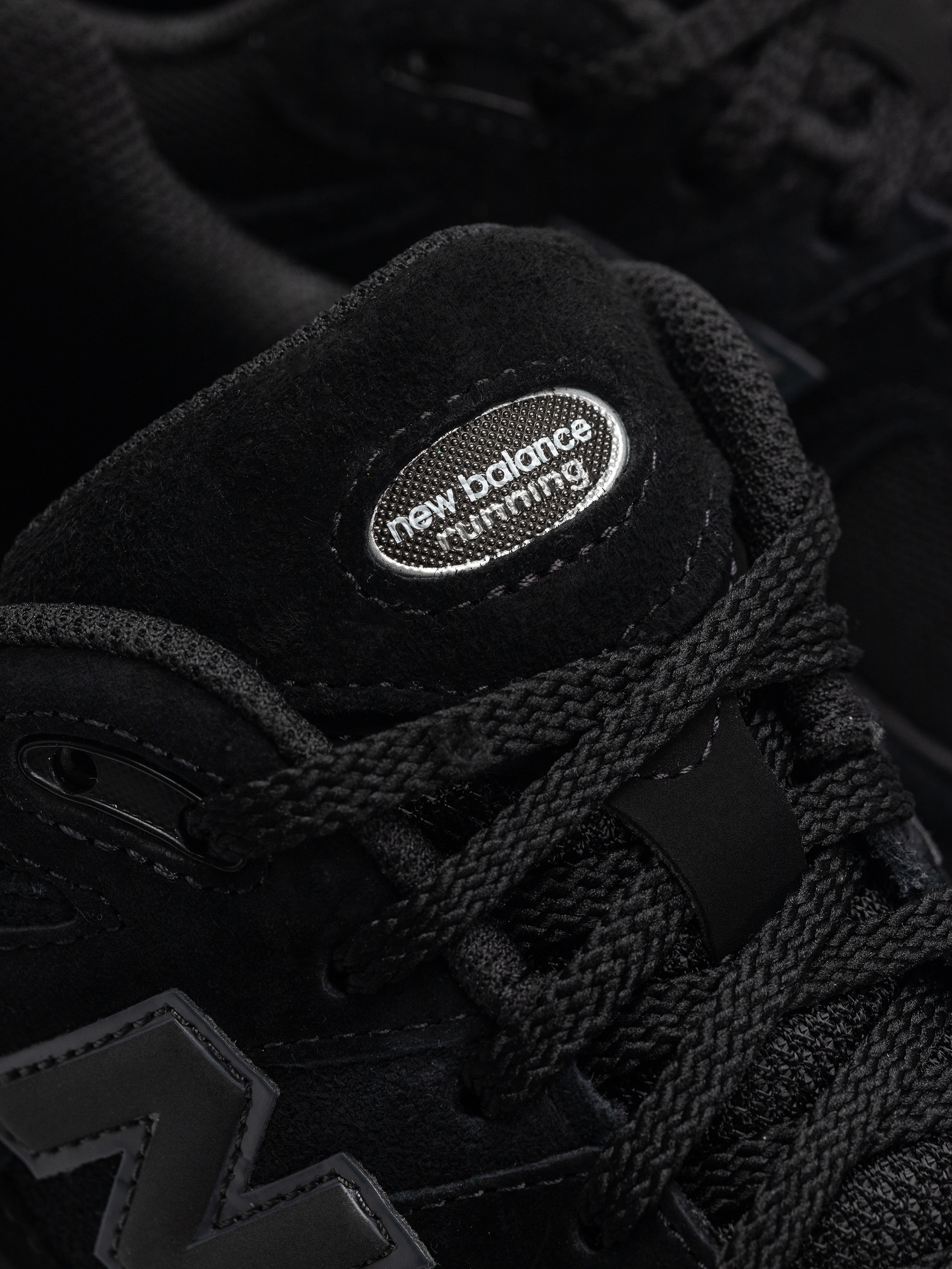 Topánky New Balance 2002 (black/black metallic)