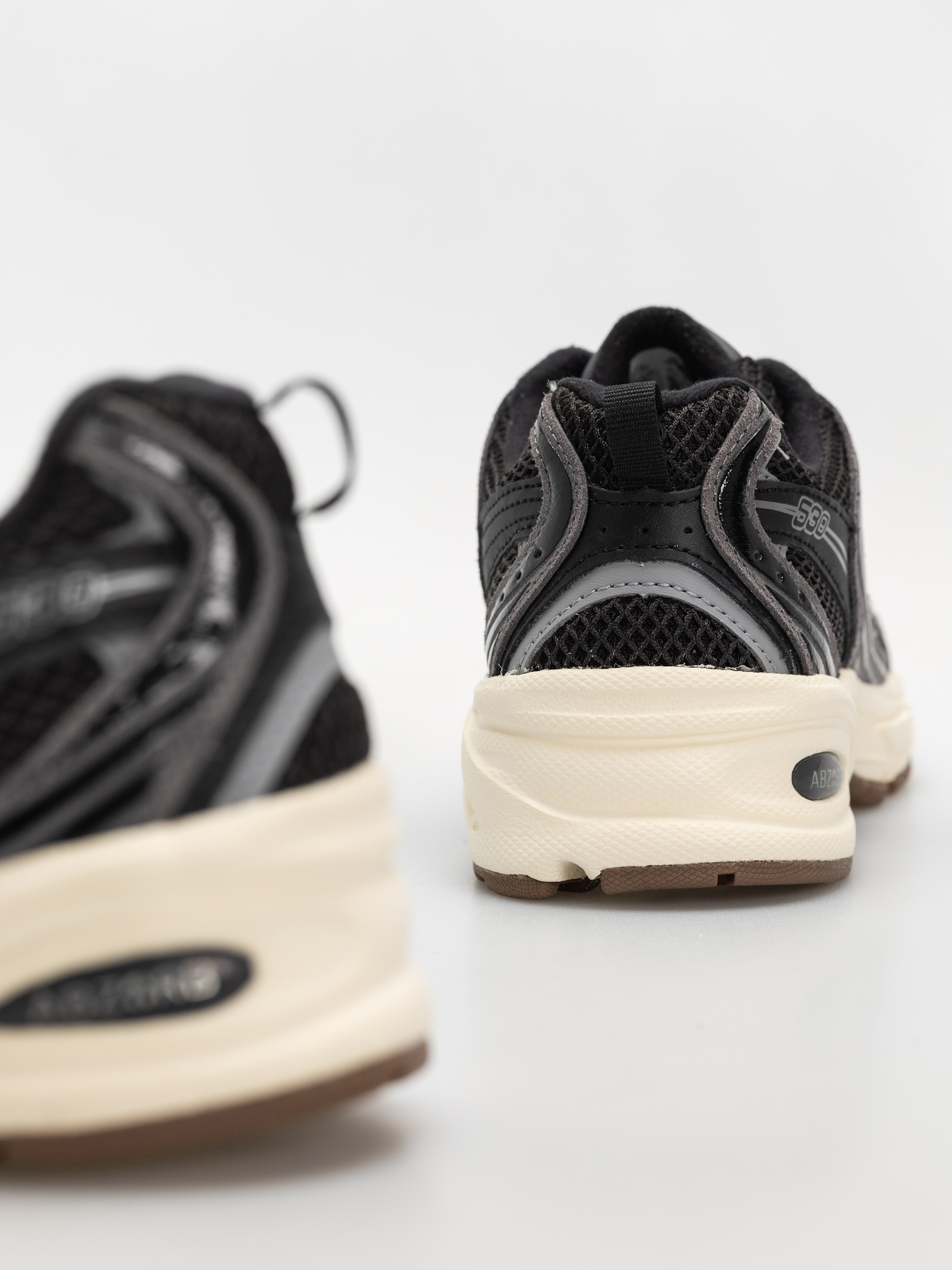 Topánky New Balance 530 (black/castlerock)