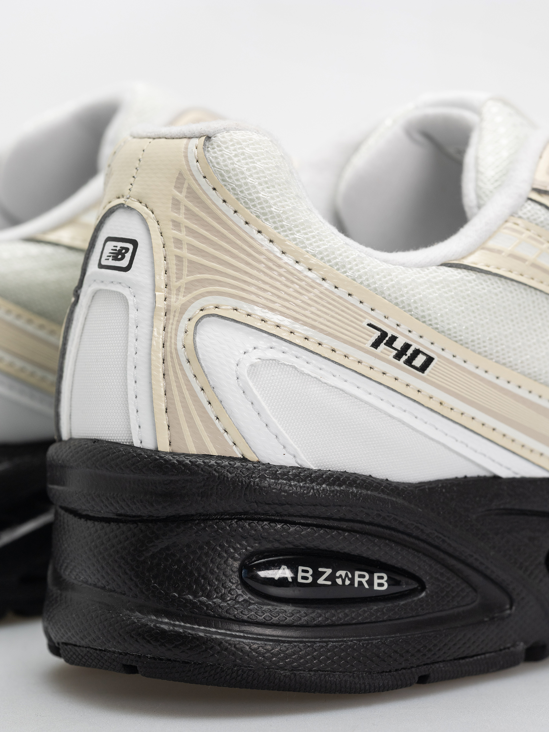 Topánky New Balance 740 (timberwolf/103 white)