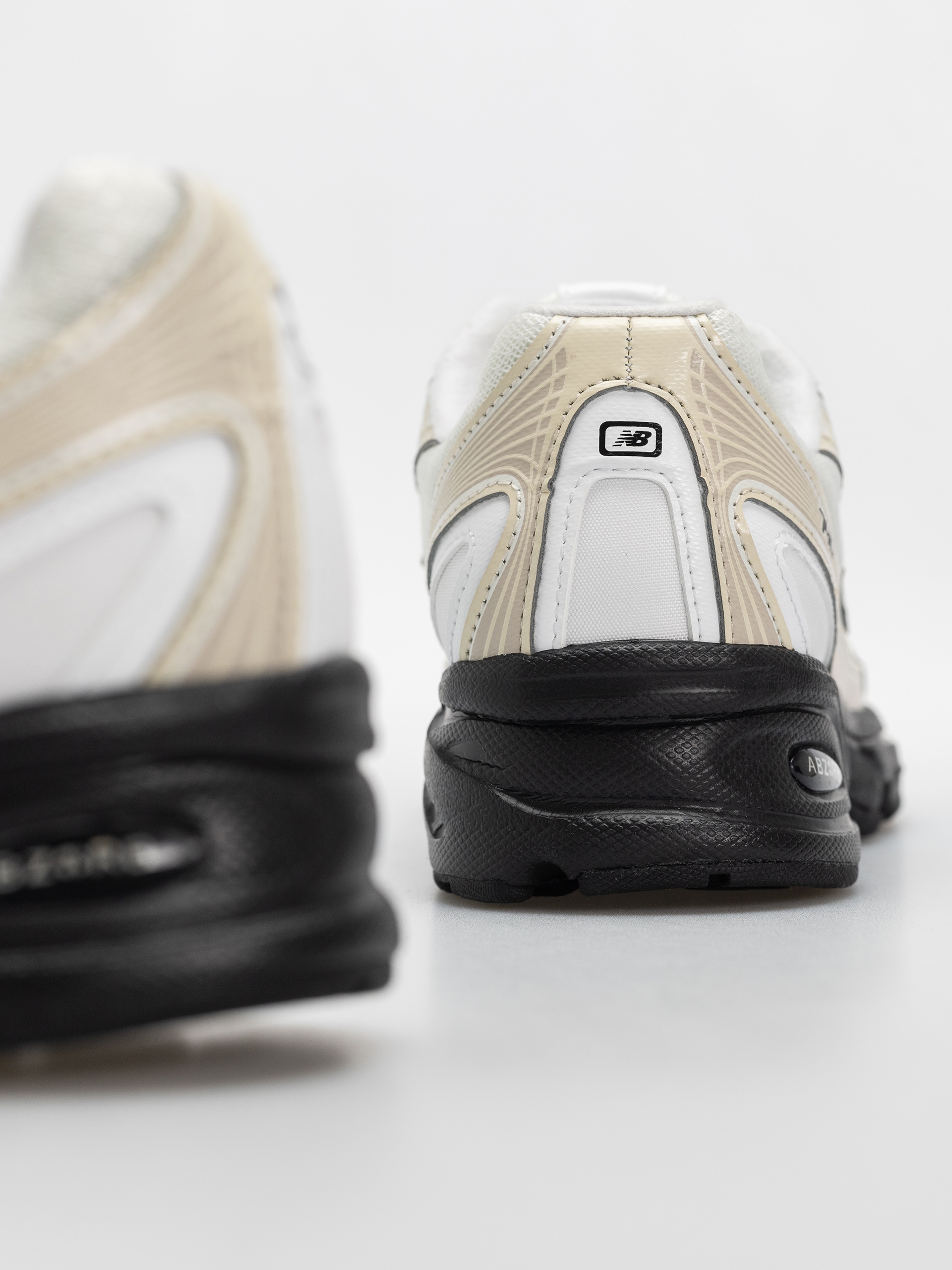 Topánky New Balance 740 (timberwolf/103 white)