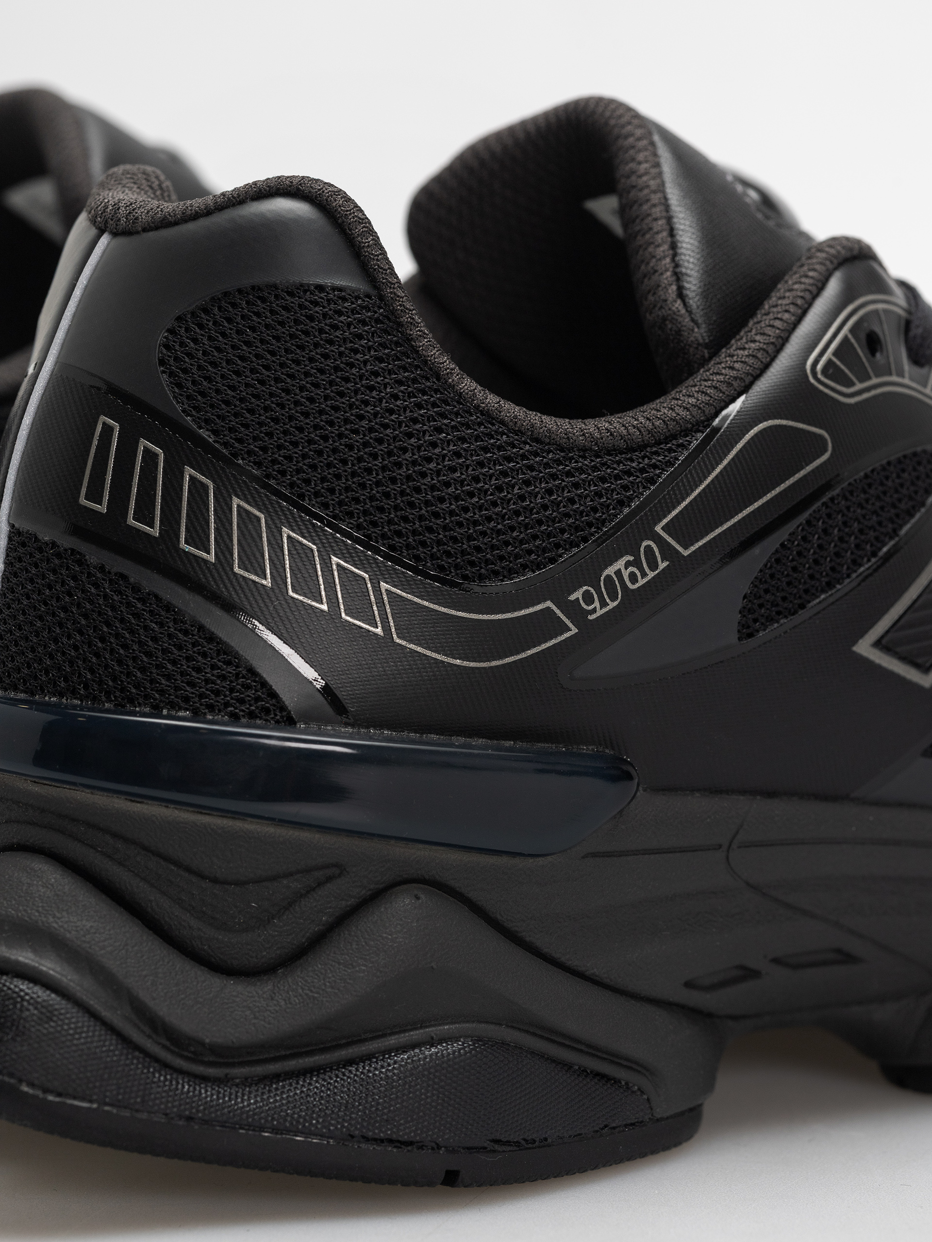 Topánky New Balance 9060 (black/faded black)