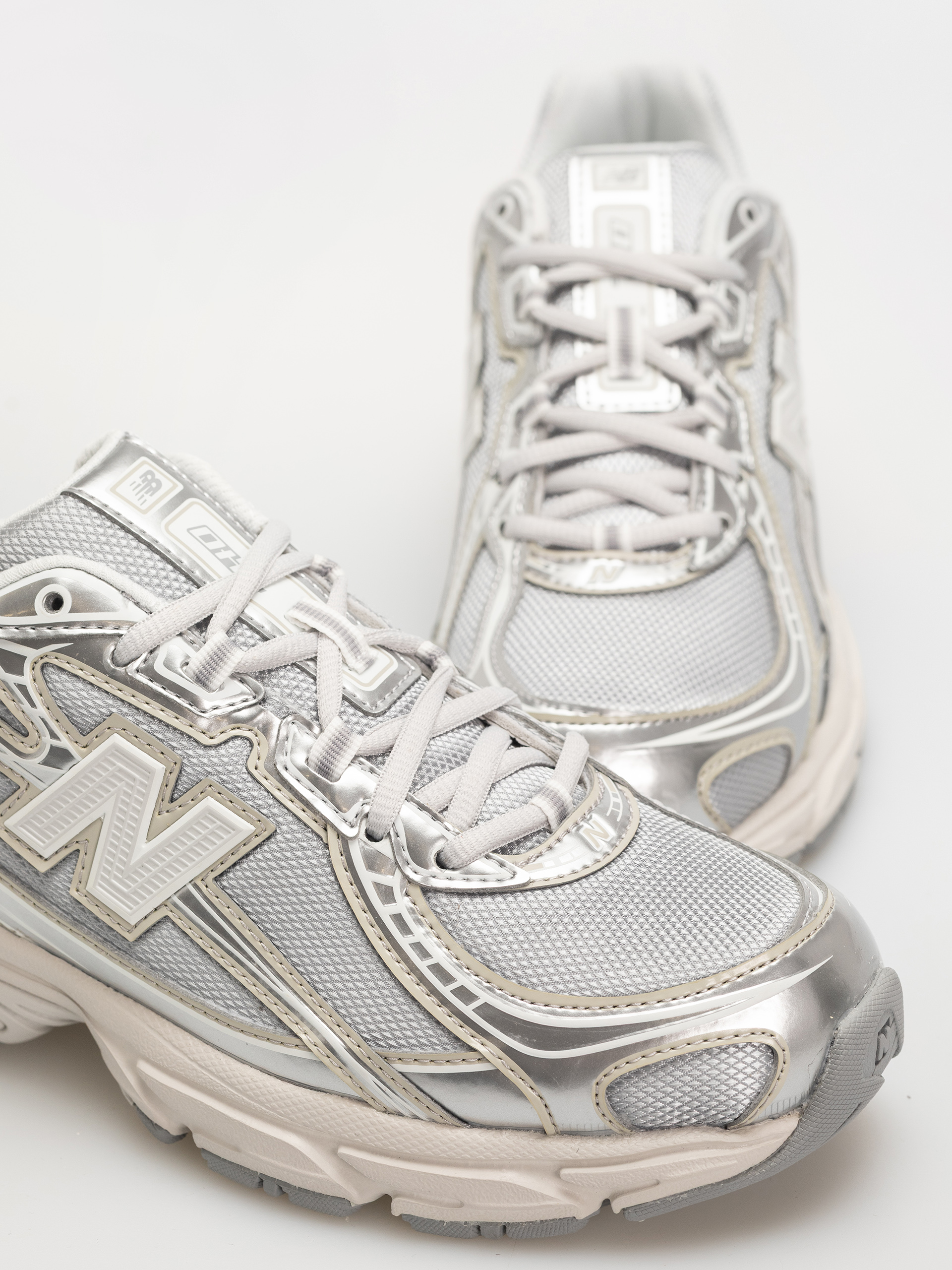 Topánky New Balance 740 (metallic silver/metallic silver)