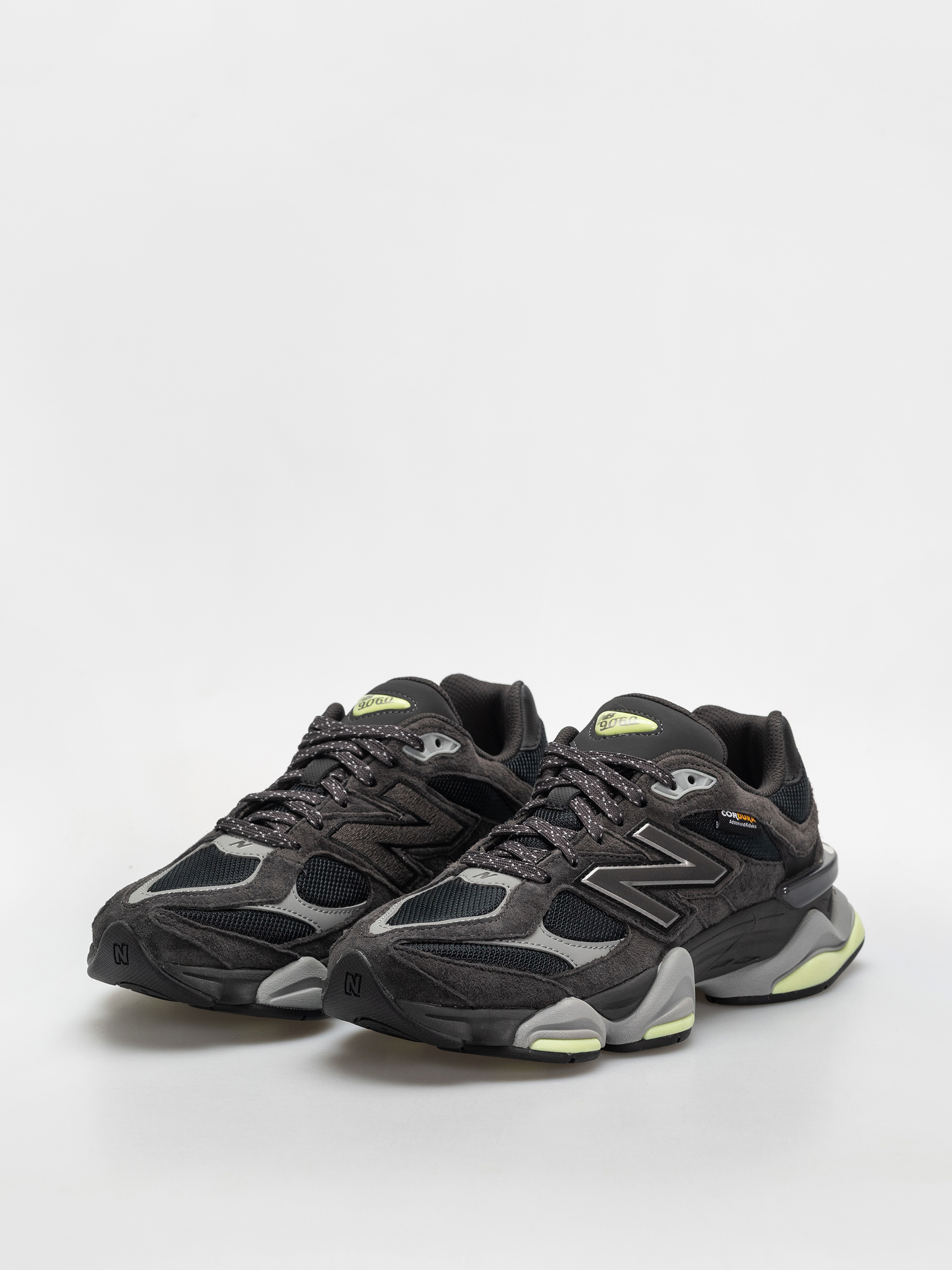 Topánky New Balance 9060 (black cement/dry lime)