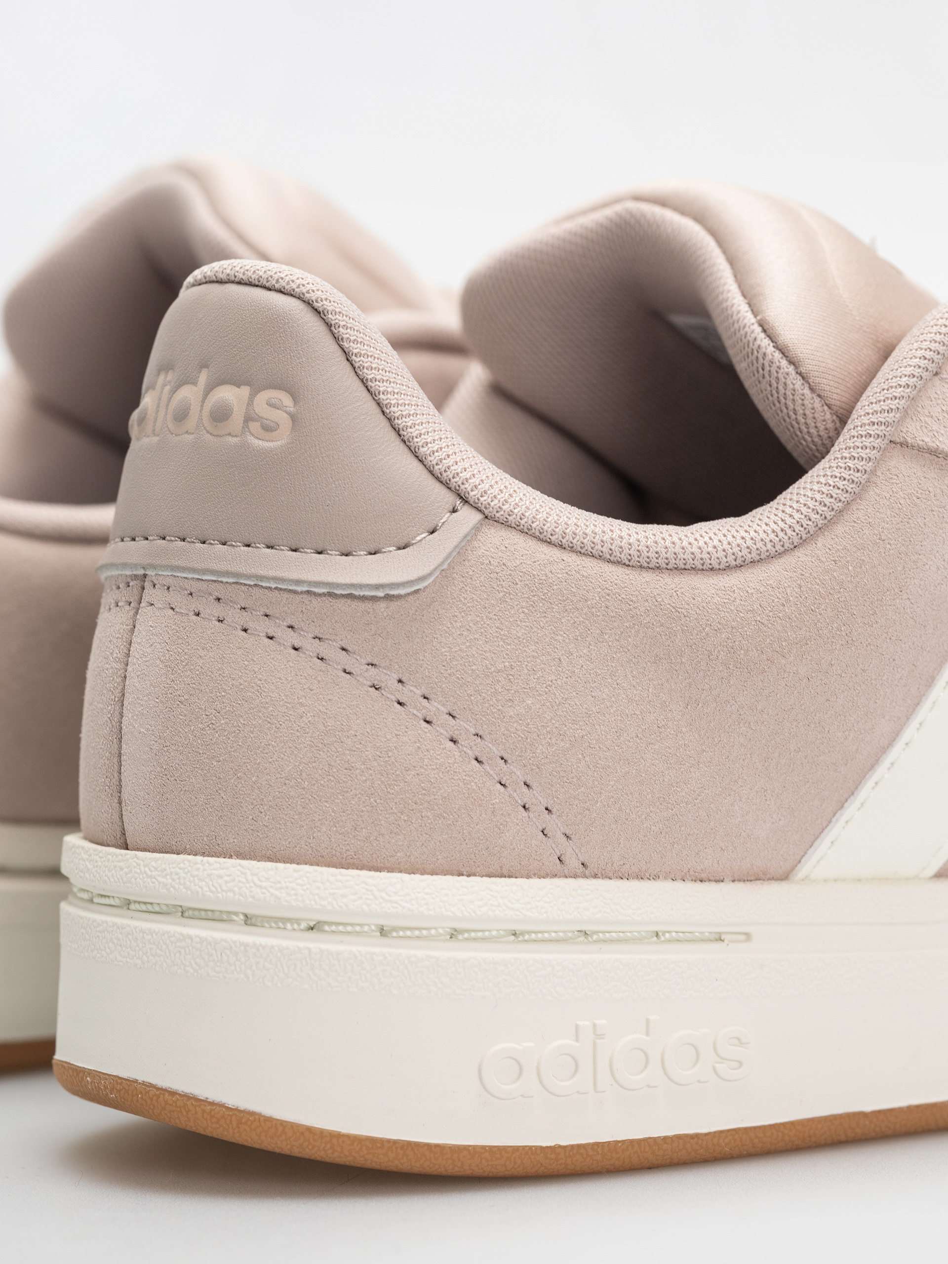 Topánky adidas Grand Court Alpha 0 Wmn (wontau/owhite/vapgre)