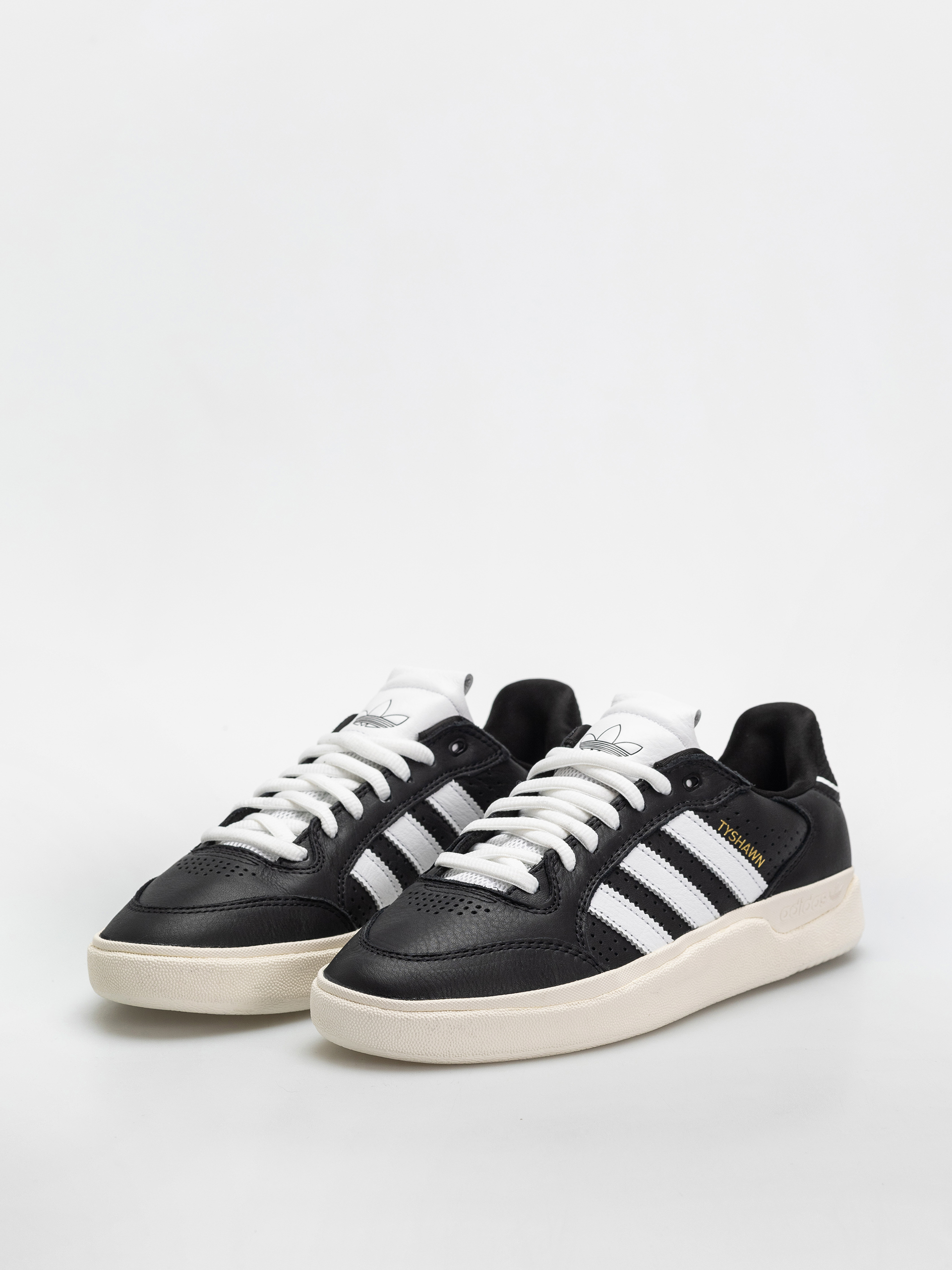 Topánky adidas Tyshawn Low (cblack/ftwwht/cwhite)
