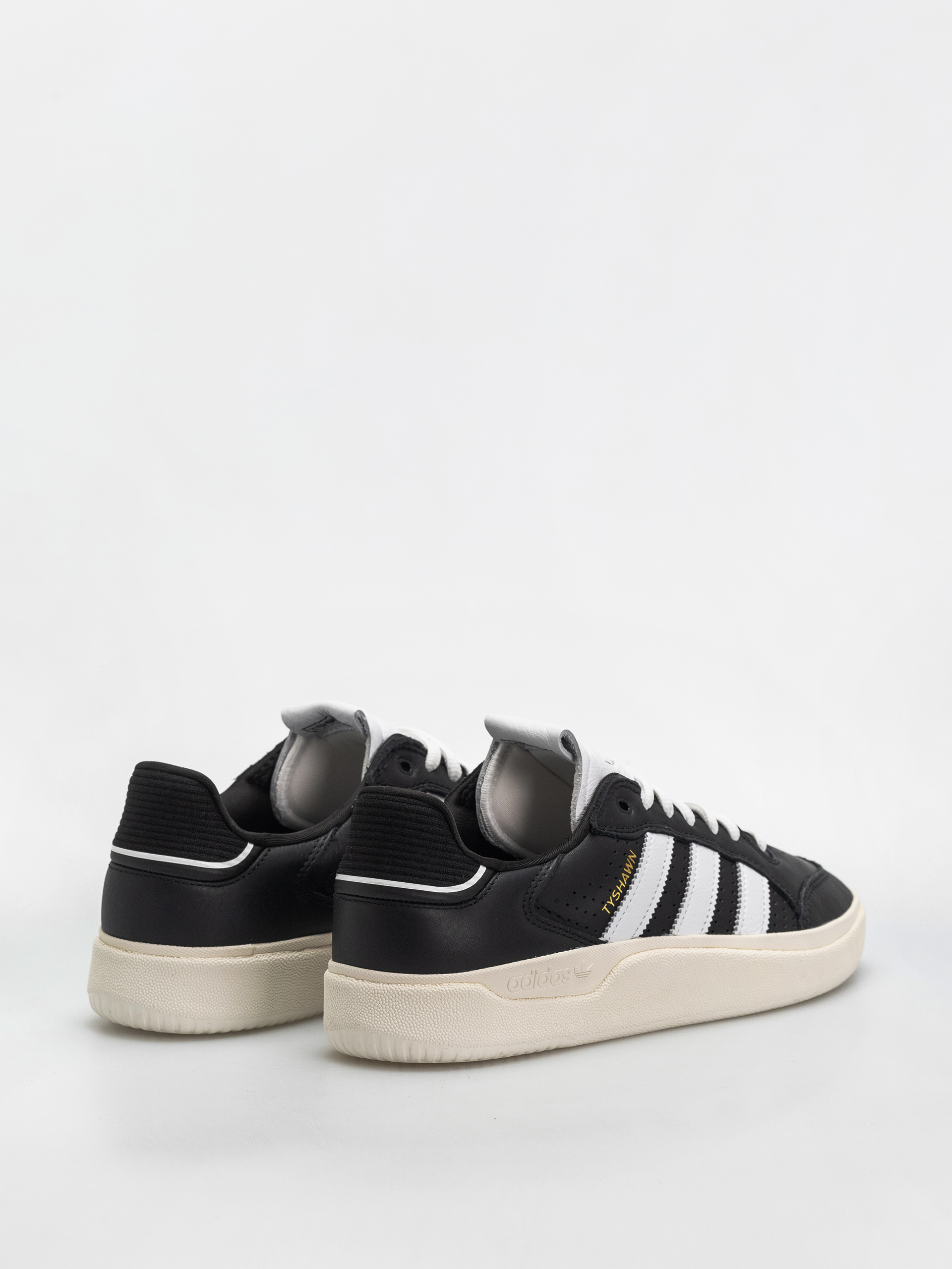Topánky adidas Tyshawn Low (cblack/ftwwht/cwhite)