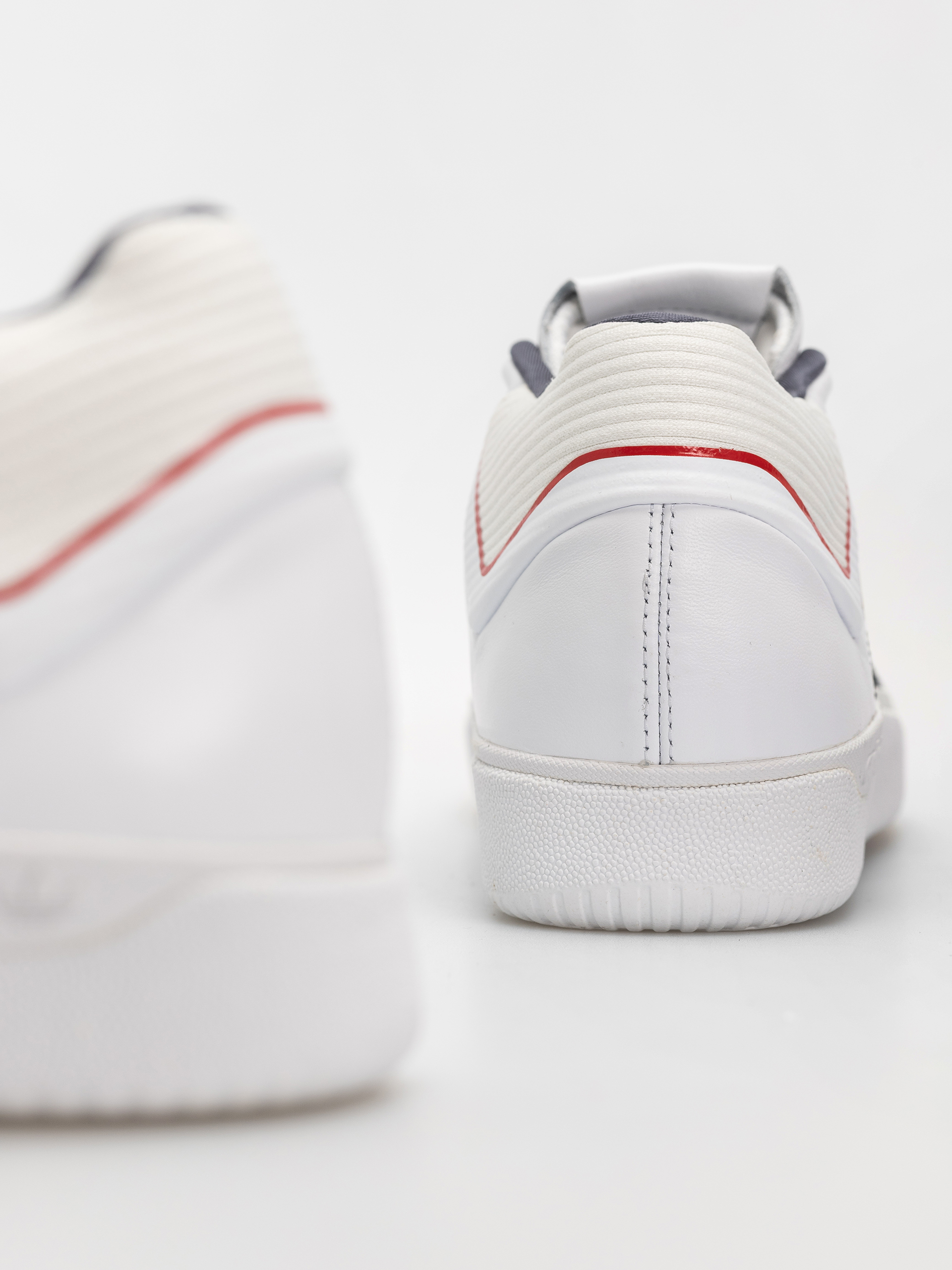 Topánky adidas Tyshawn (ftwwht/colred)