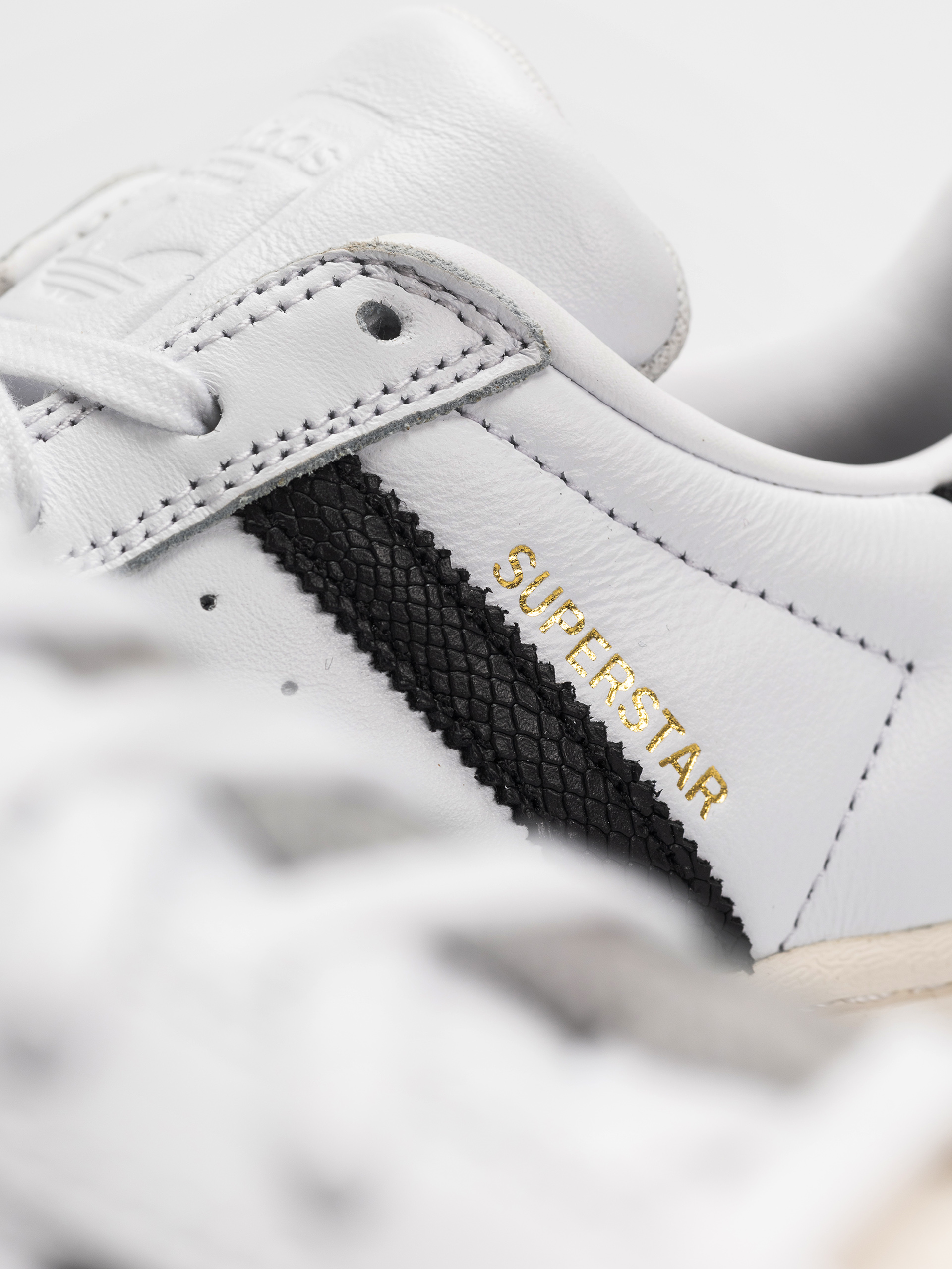 Topánky adidas Superstar Adv (ftwwht/cblack/goldmt)