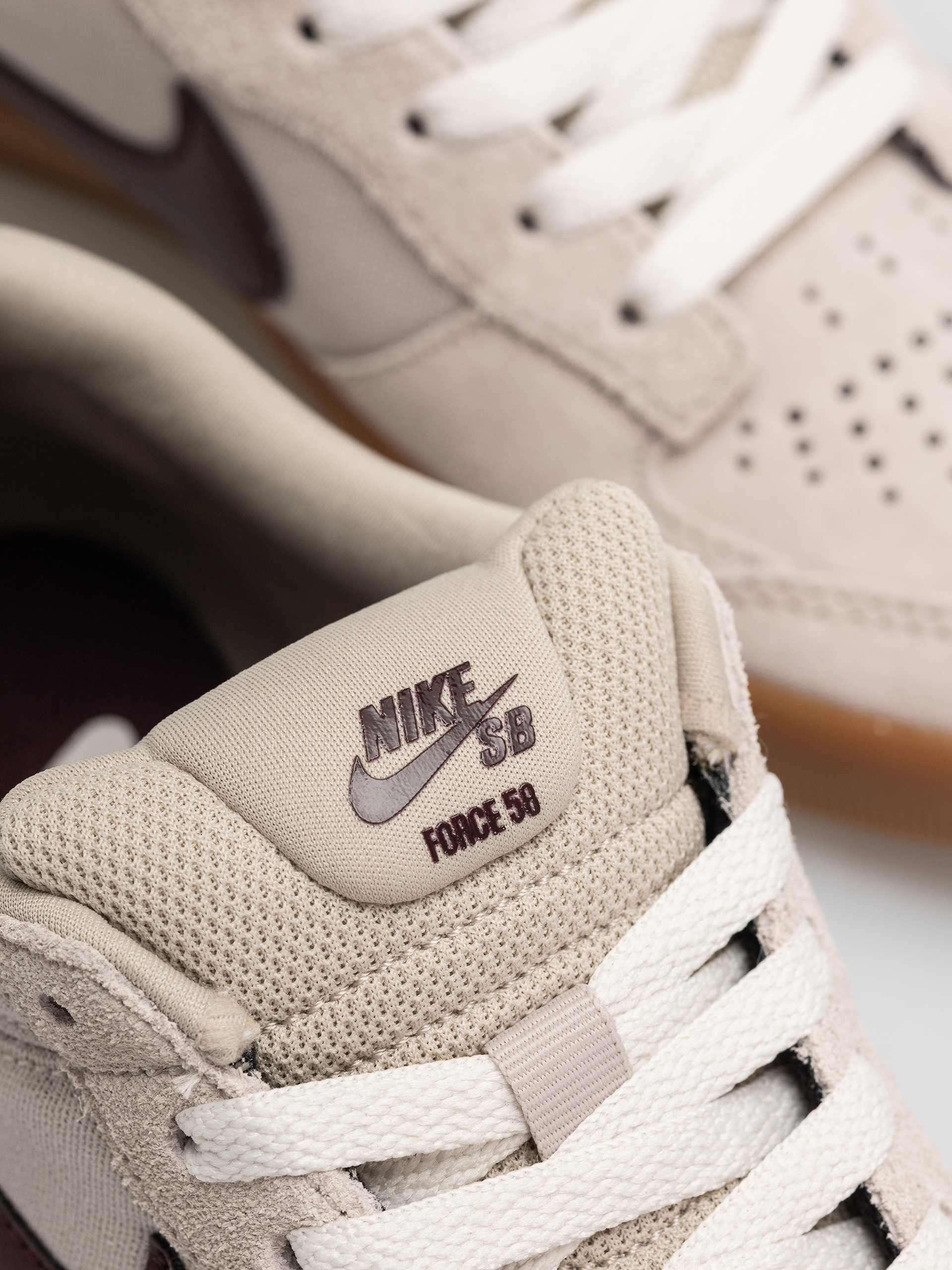 Topánky Nike SB Force 58 (cream ii/burgundy crush gum light brown)