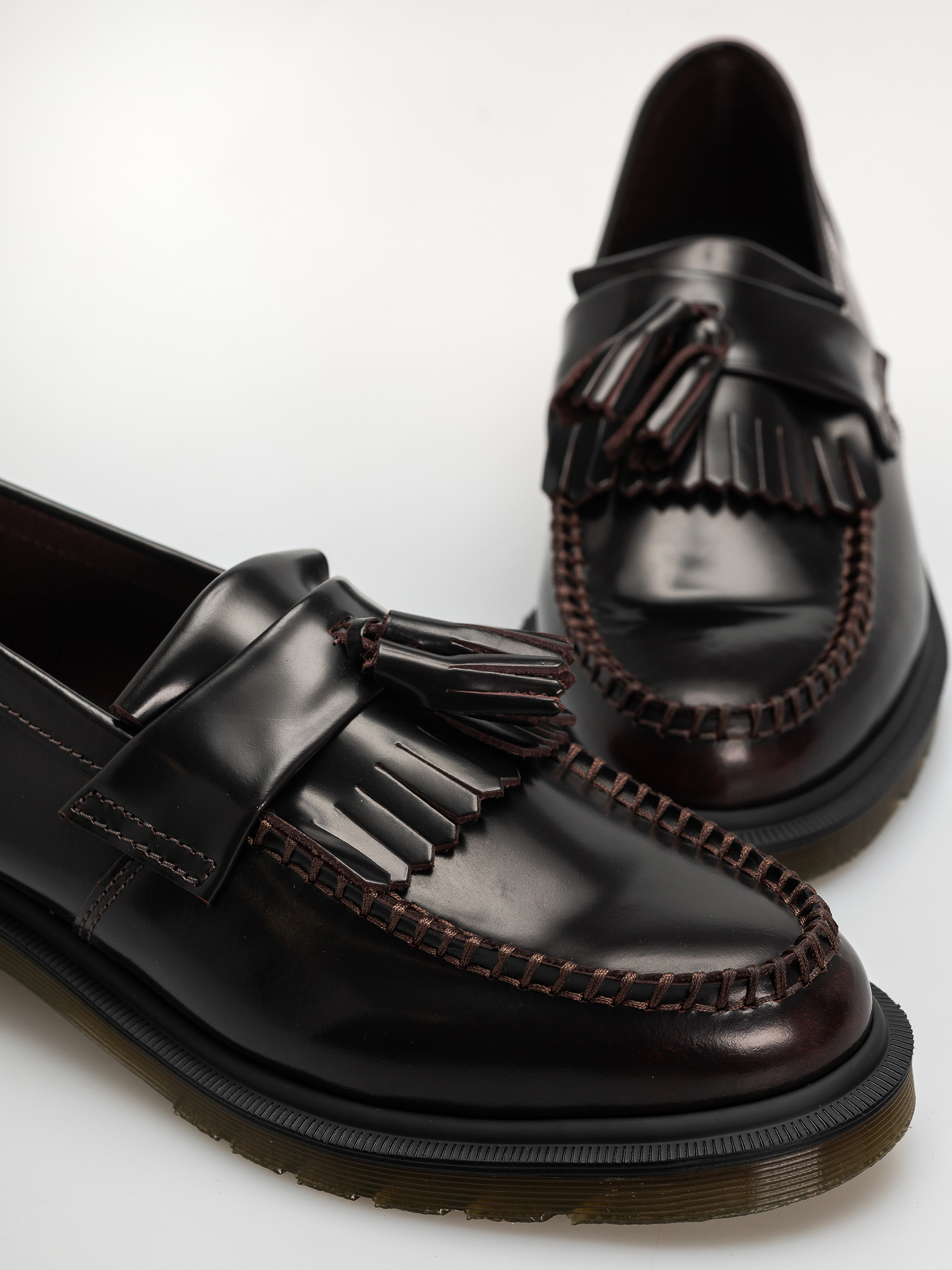 Topánky Dr. Martens Adrian Tassel Loafer (cherry red arcadia)