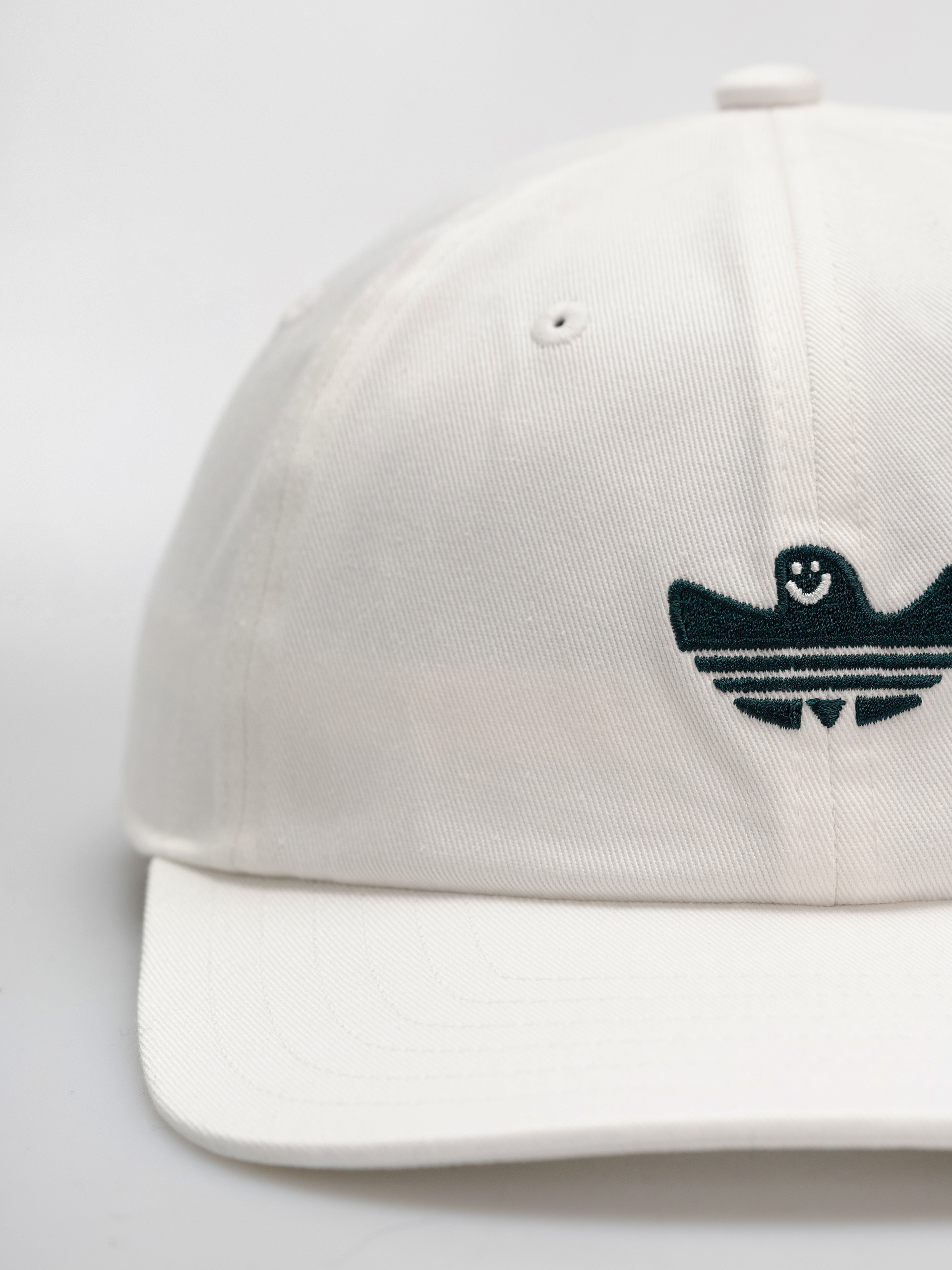 Šiltovka adidas Gonz Solid (cwhite)