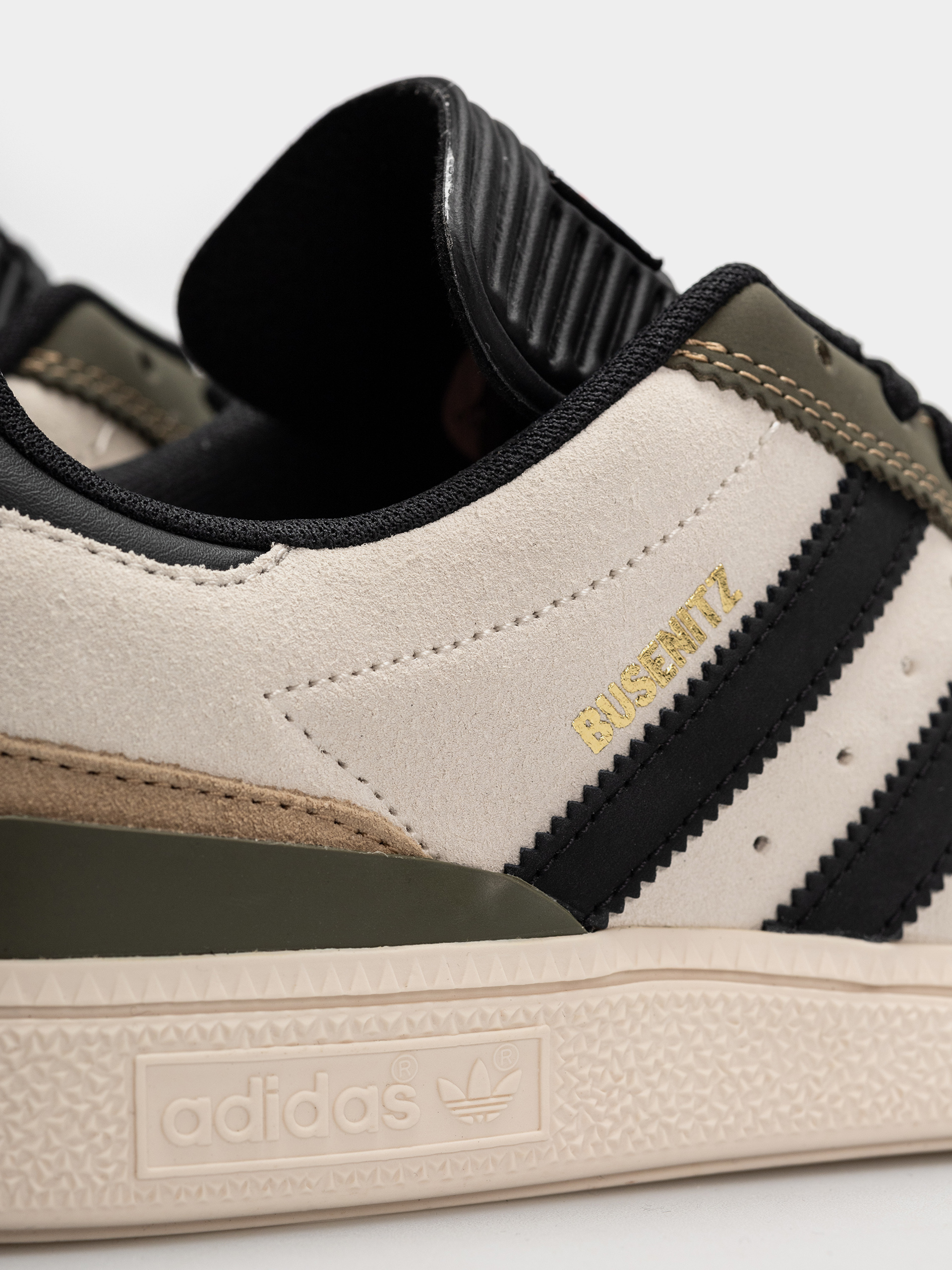 Topánky adidas Busenitz (cardbo/cblack/olistr)