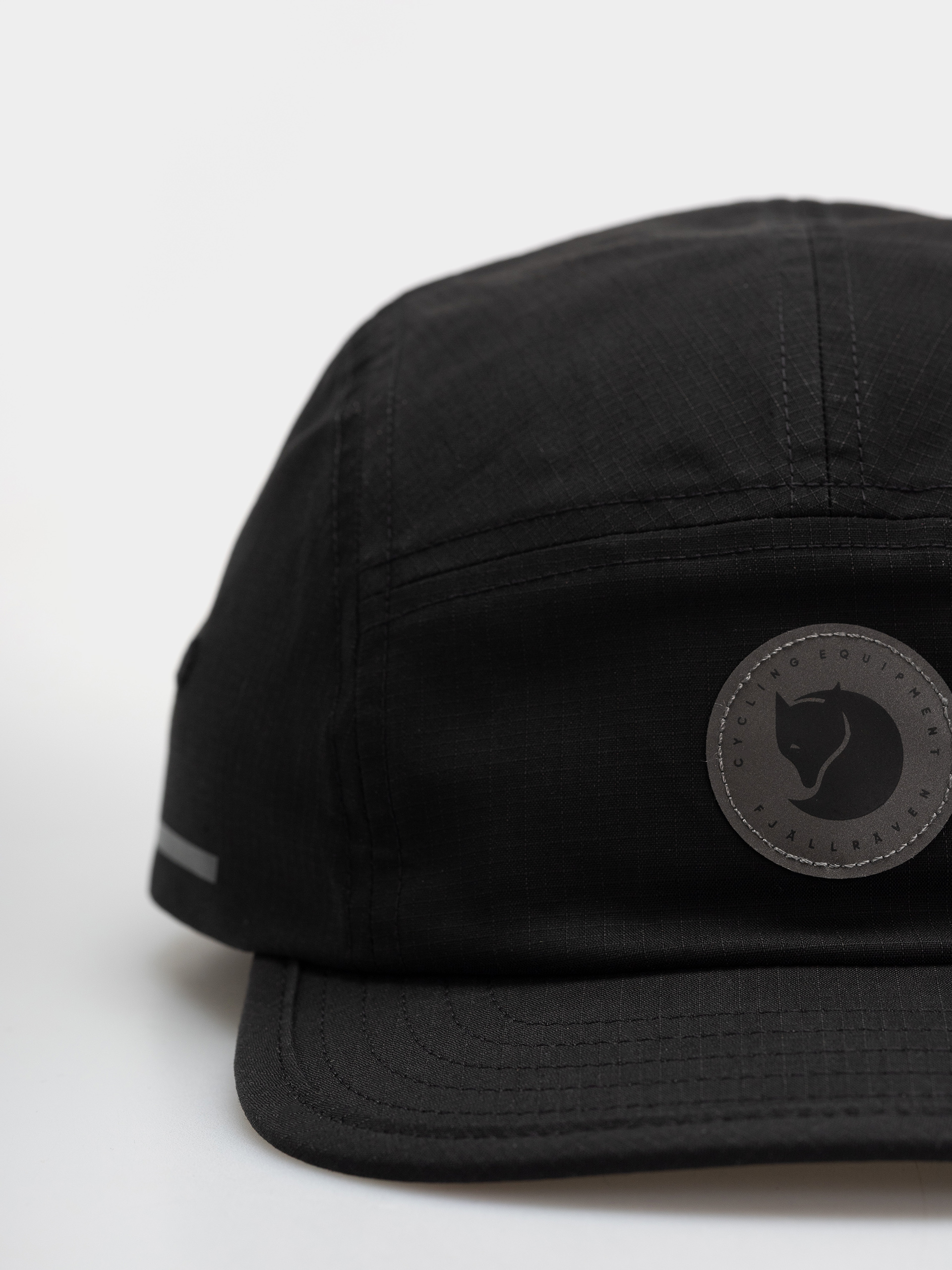 Šiltovka Fjallraven Hoja (black)