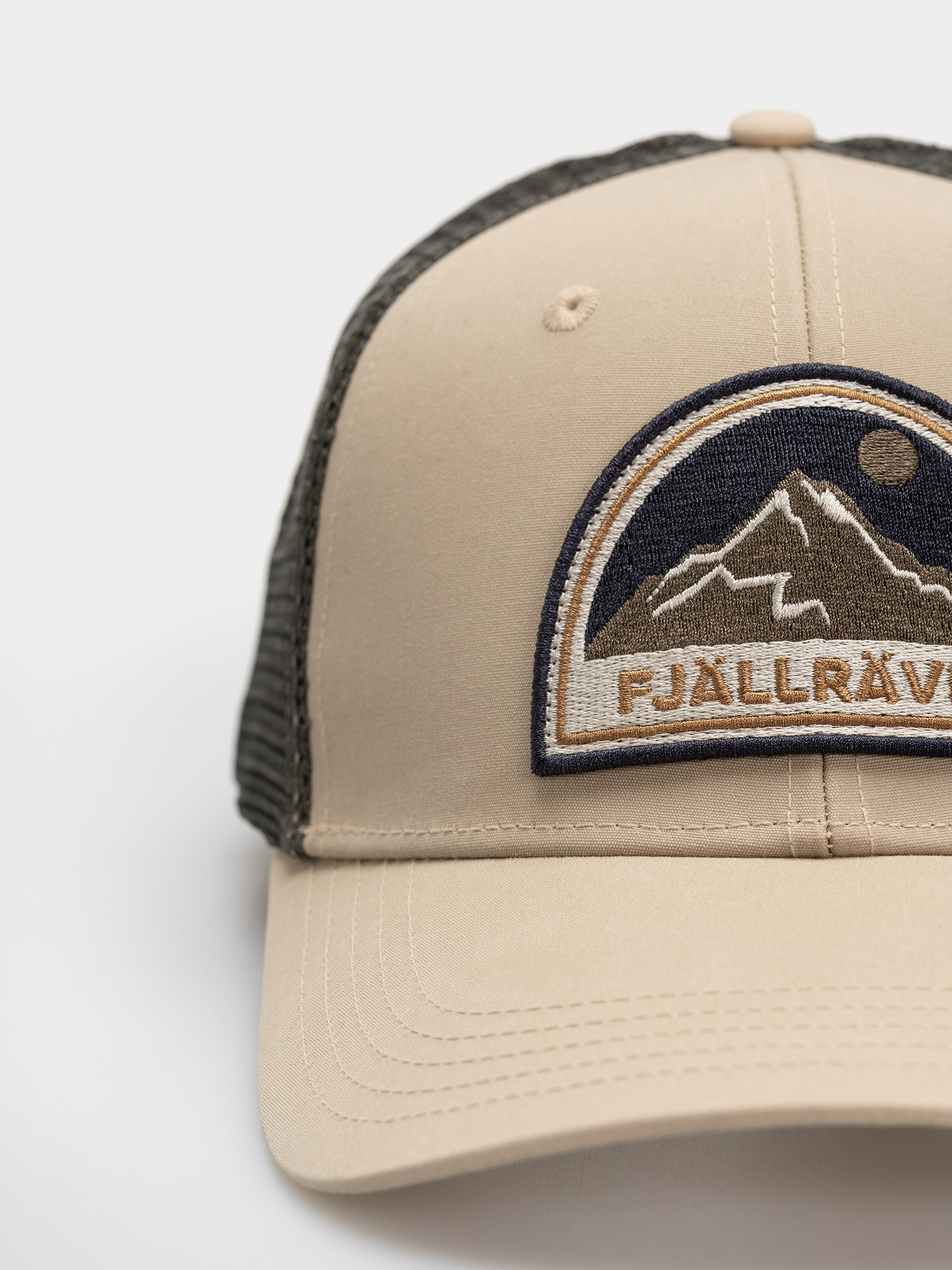 Šiltovka Fjallraven Badge Langtradarkeps (fossil)