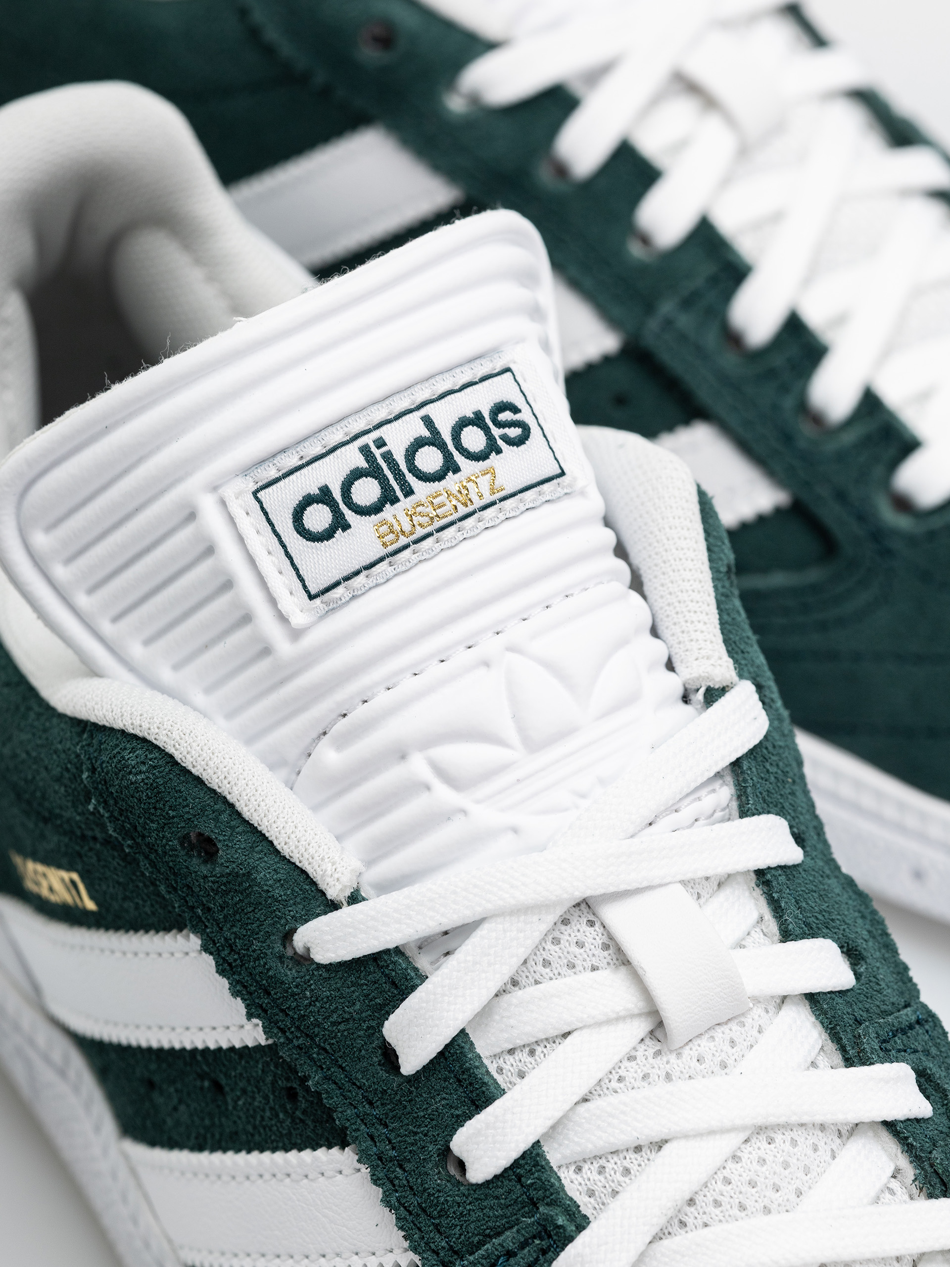 Topánky adidas Busenitz (aurivy/ftwwht/goldmt)