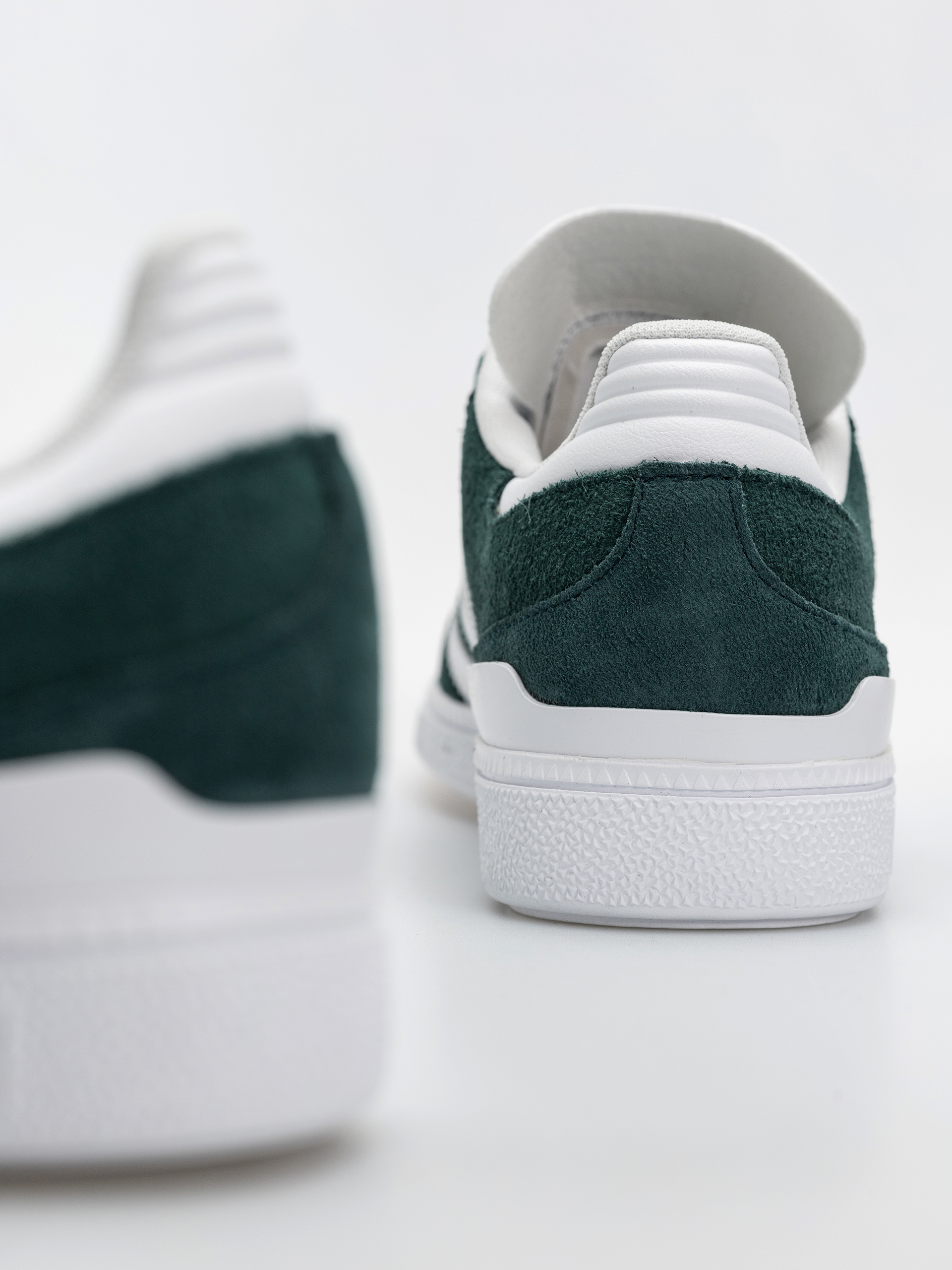 Topánky adidas Busenitz (aurivy/ftwwht/goldmt)