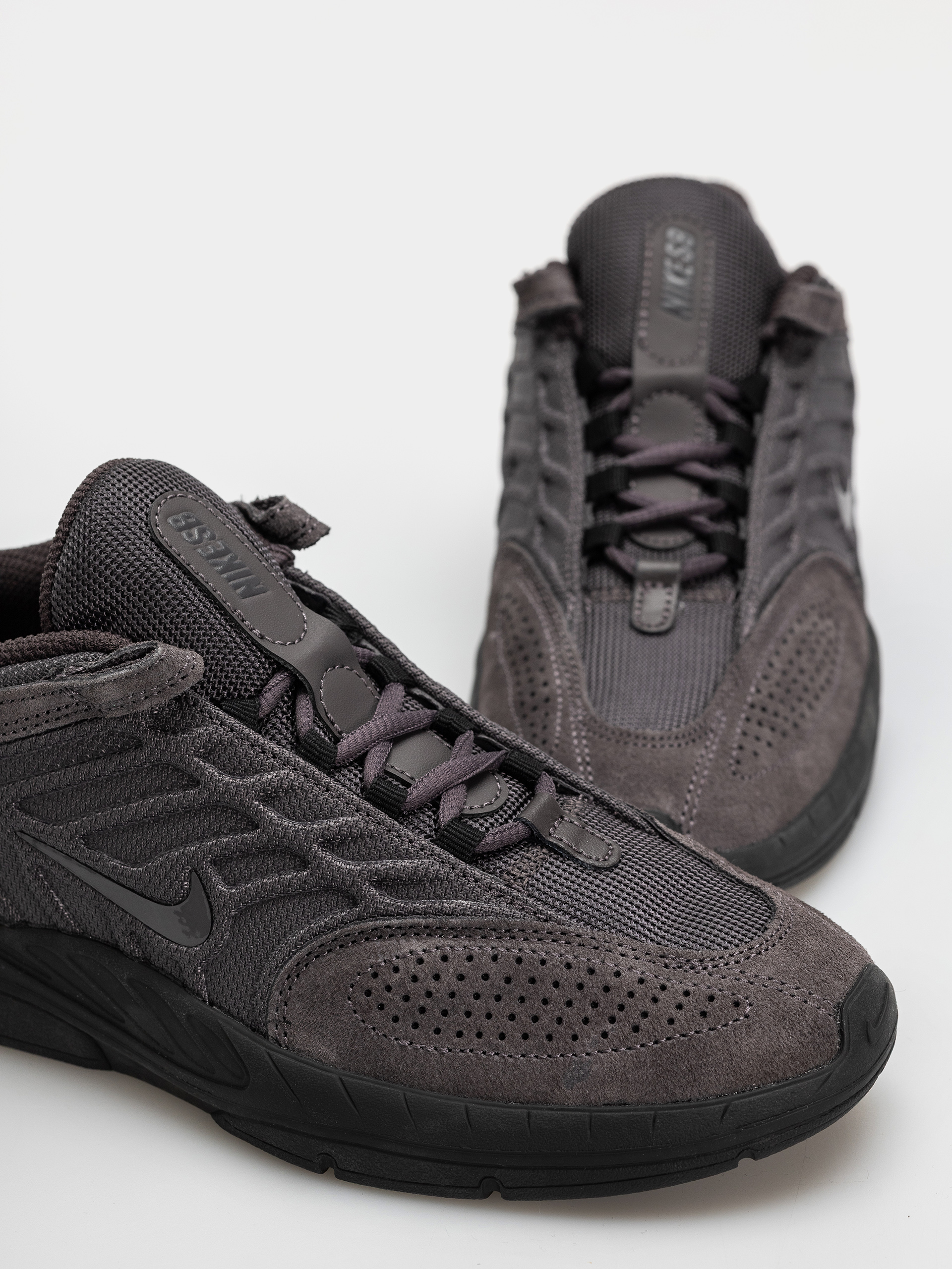Topánky Nike SB Vertebrae (thunder grey/thunder grey off noir)