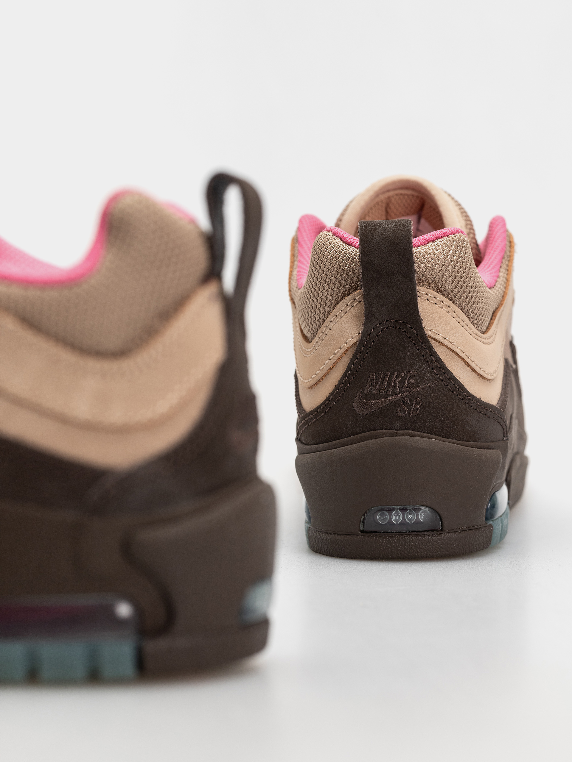 Topánky Nike SB Air Max Ishod (hemp/baroque brown pinksicle)