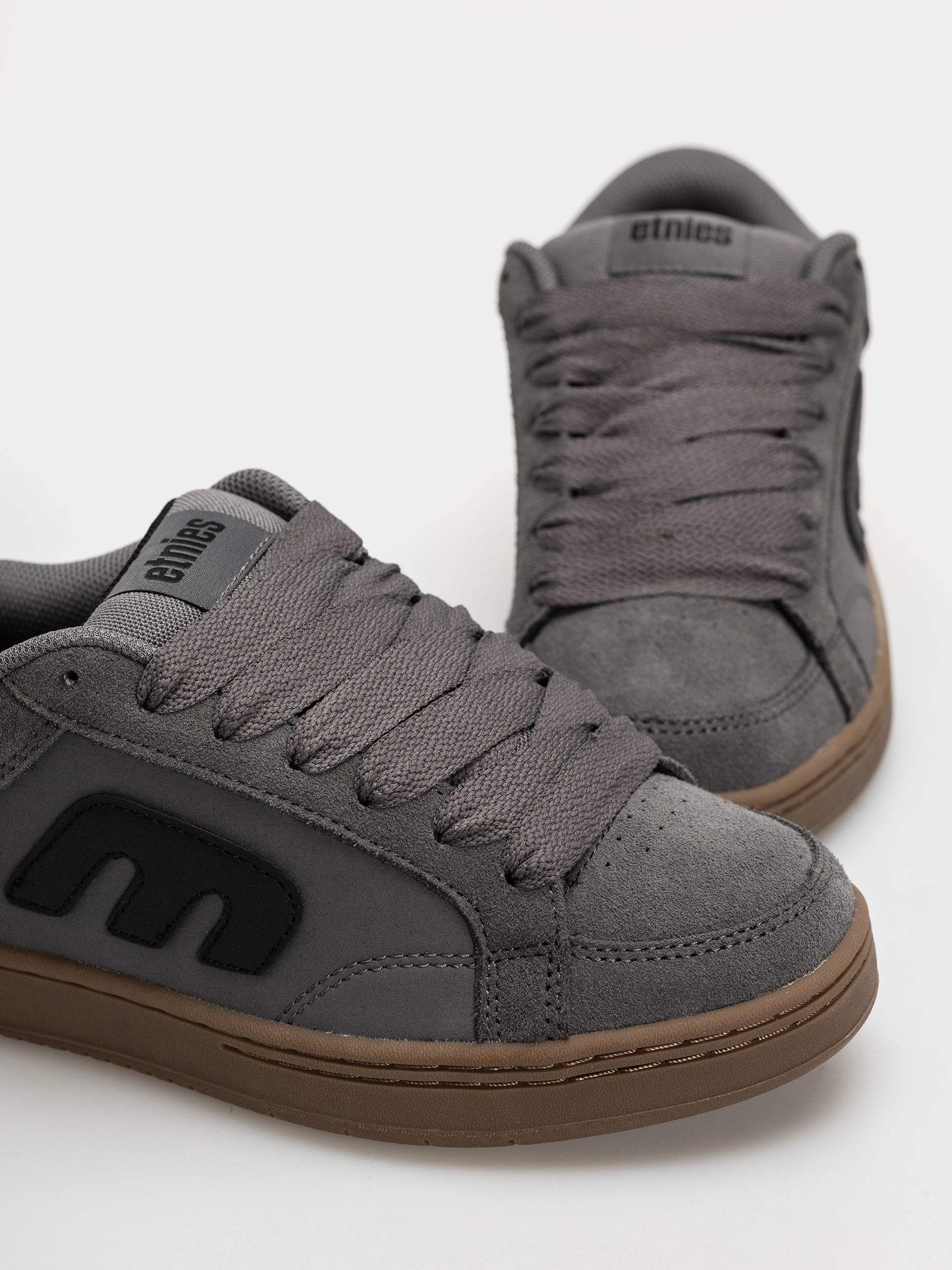 Topánky Etnies Kingpin 2K (grey/black/gum)