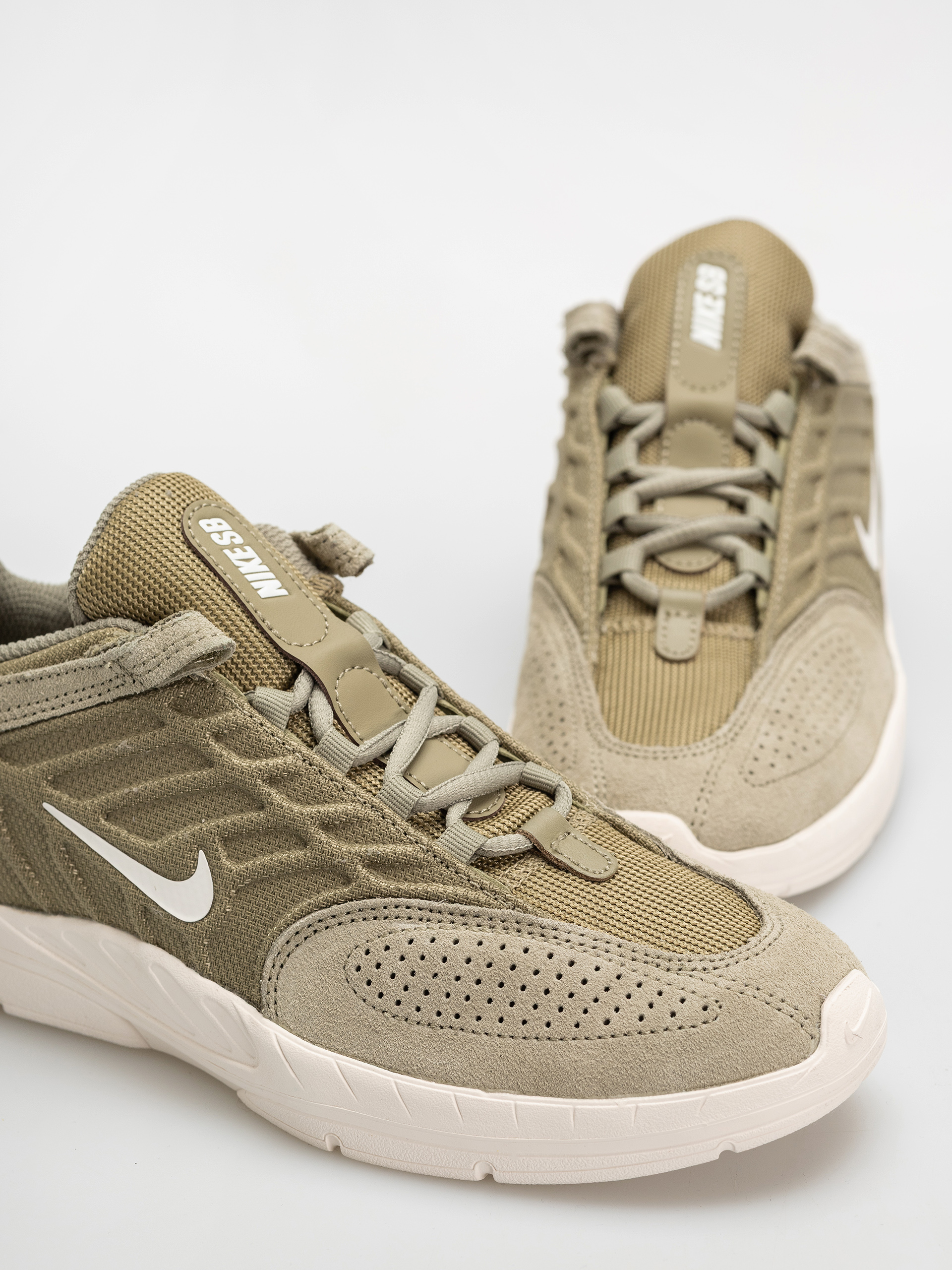Topánky Nike SB Vertebrae (neutral olive/sail neutral olive sail)
