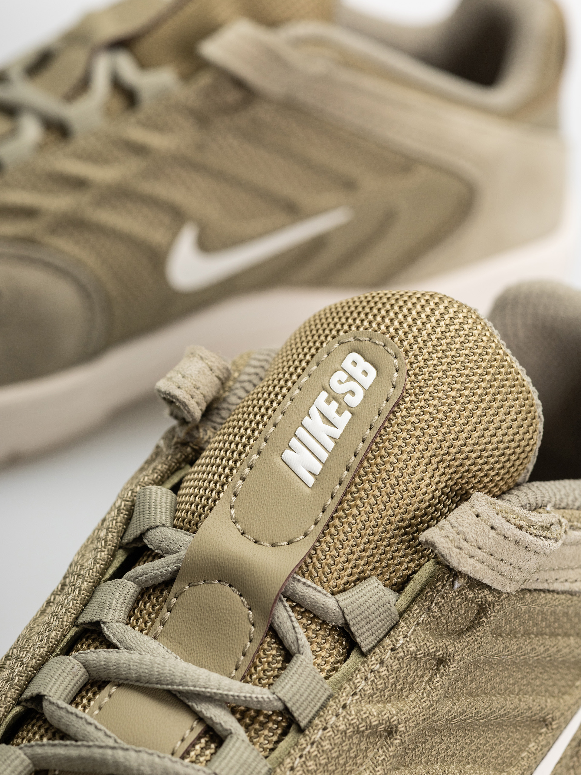 Topánky Nike SB Vertebrae (neutral olive/sail neutral olive sail)