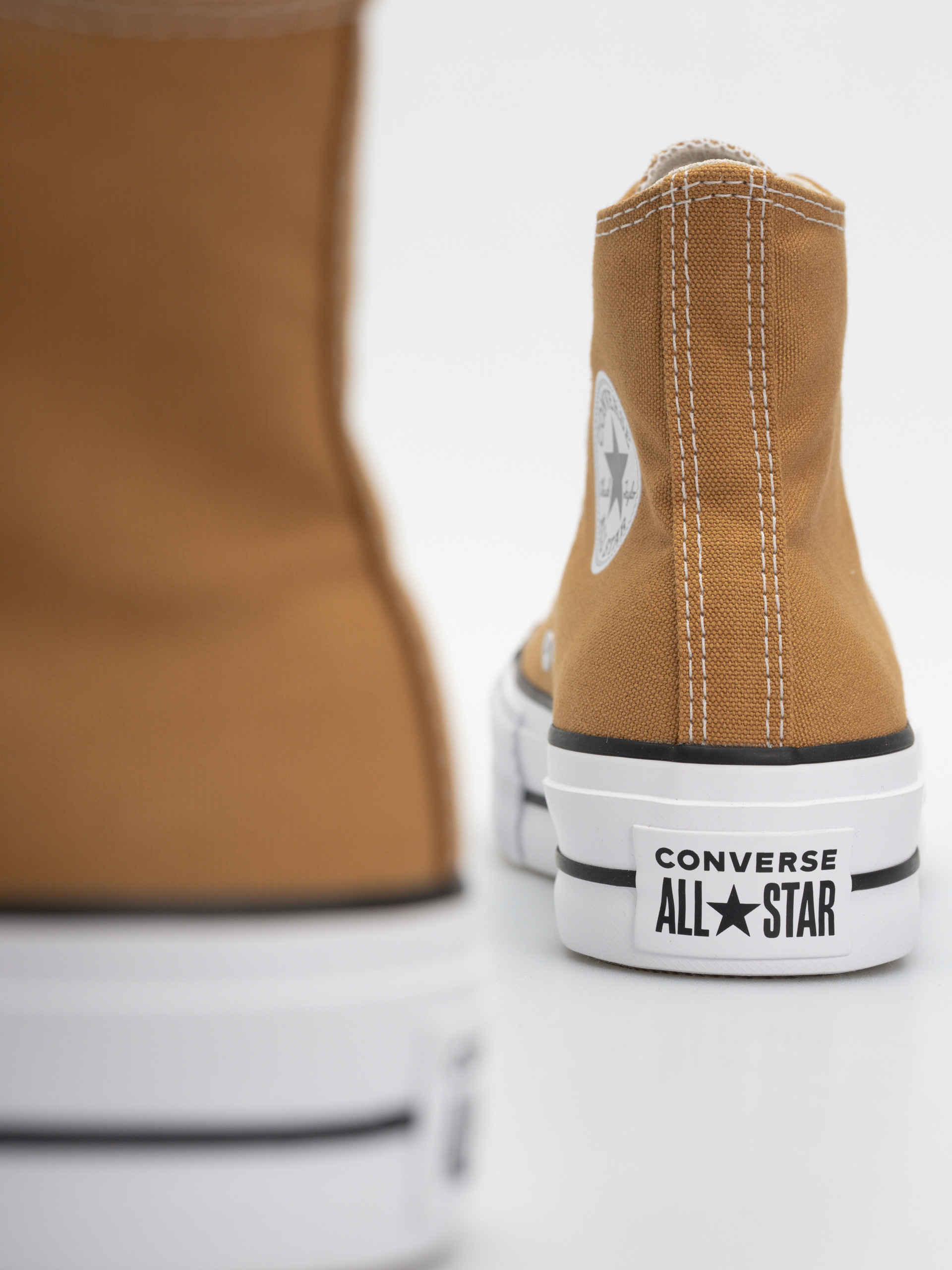 Tenisky Converse Chuck Taylor All Star Lift Hi Wmn (honey stick/white/black)