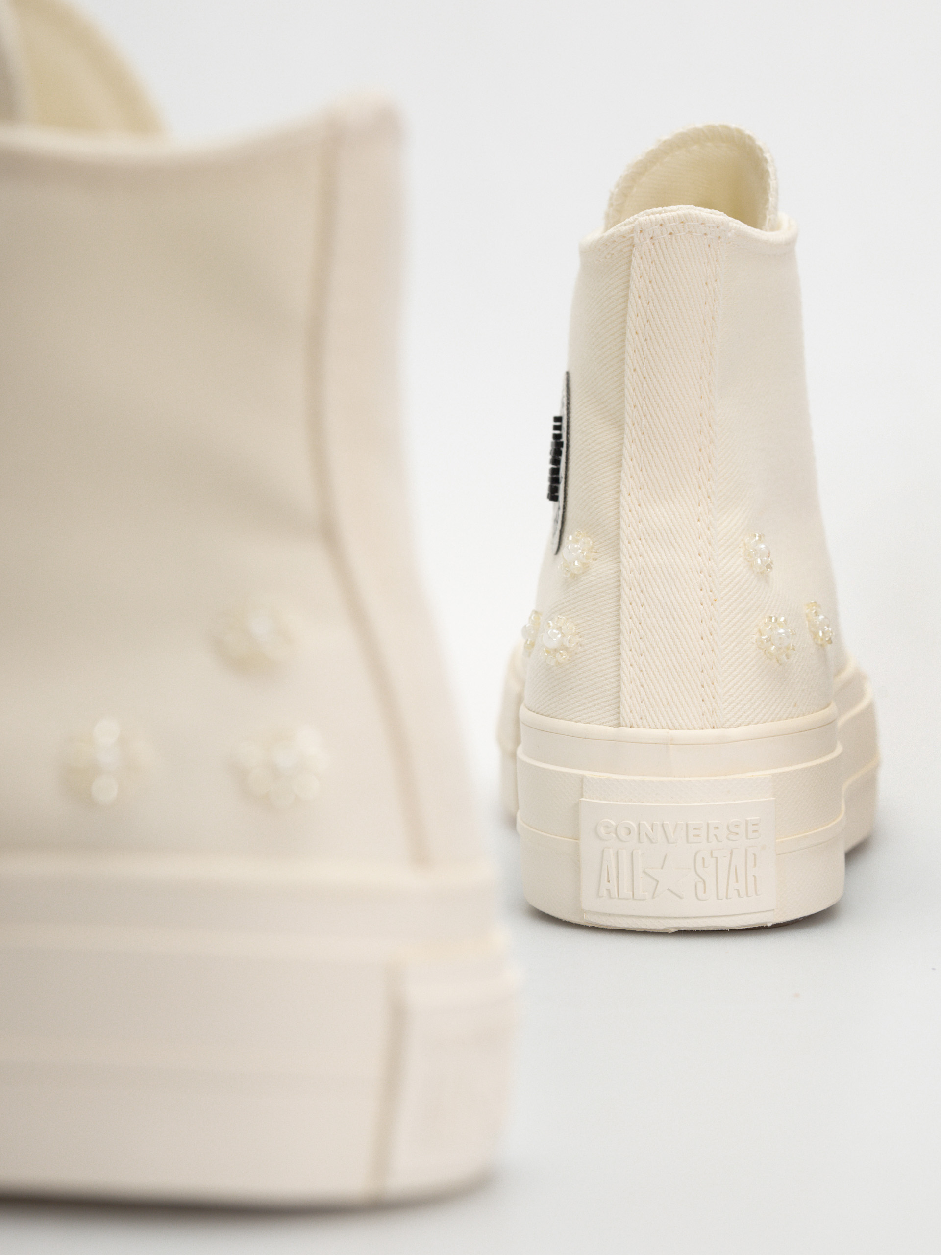 Tenisky Converse Chuck Taylor All Star Lift Hi Wmn (egret/egret/black)