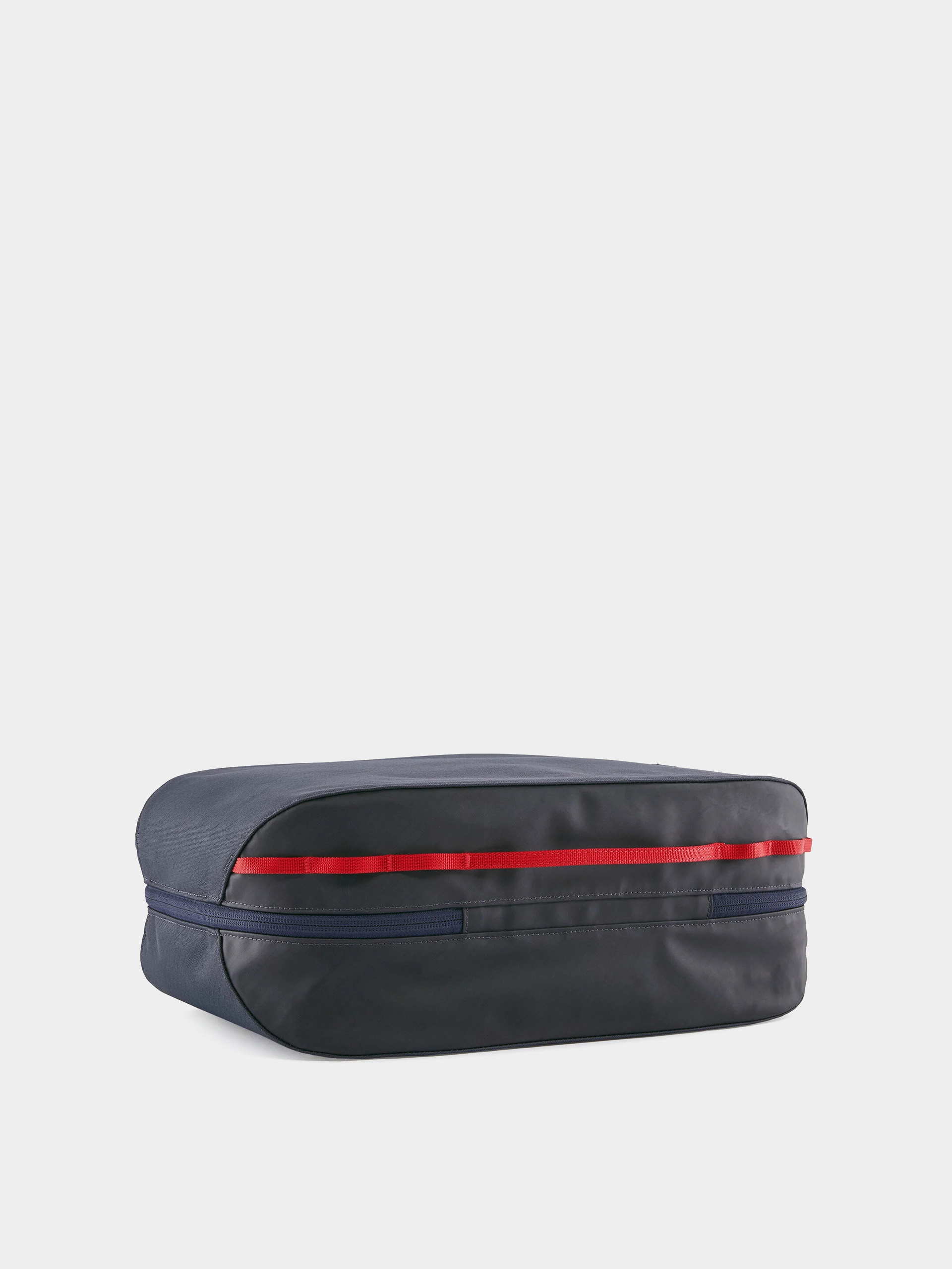 Kosmetická taška Patagonia Black Hole Cube 14L (smolder blue w/amanita red)