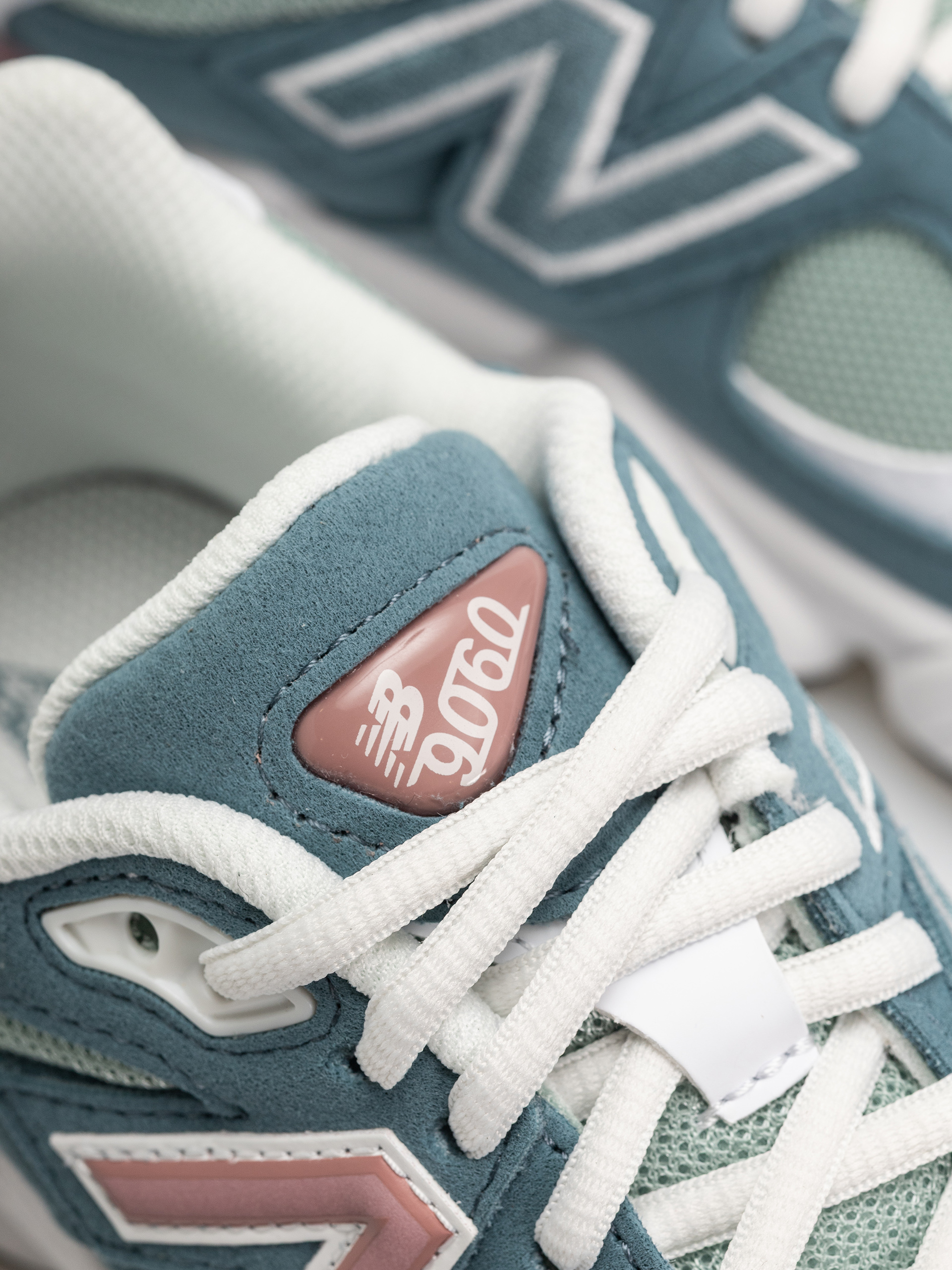 Topánky New Balance 9060 JR (salt water/rosewood)
